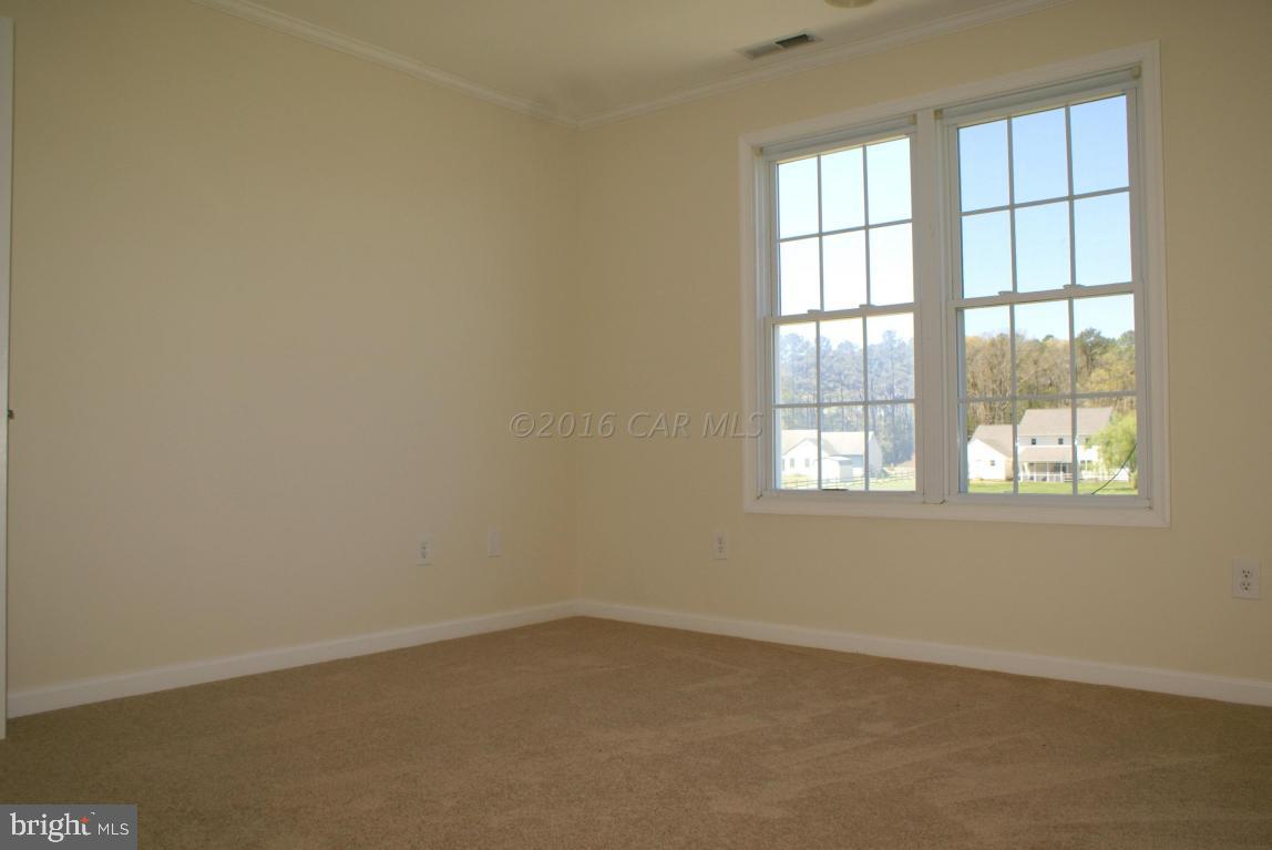 EQUESTRIAN ACRES - Residential