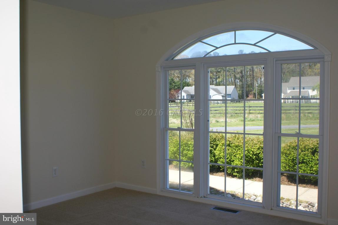 EQUESTRIAN ACRES - Residential