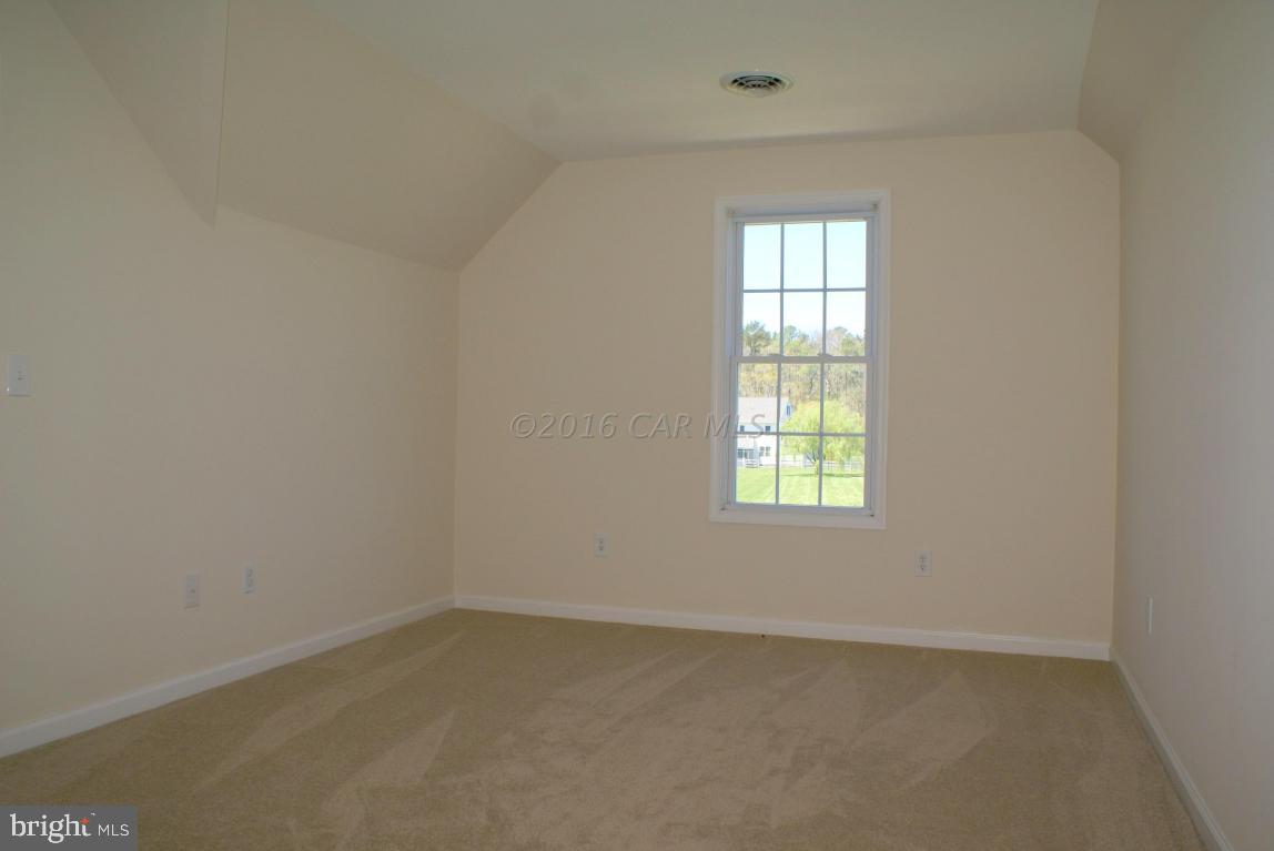 EQUESTRIAN ACRES - Residential