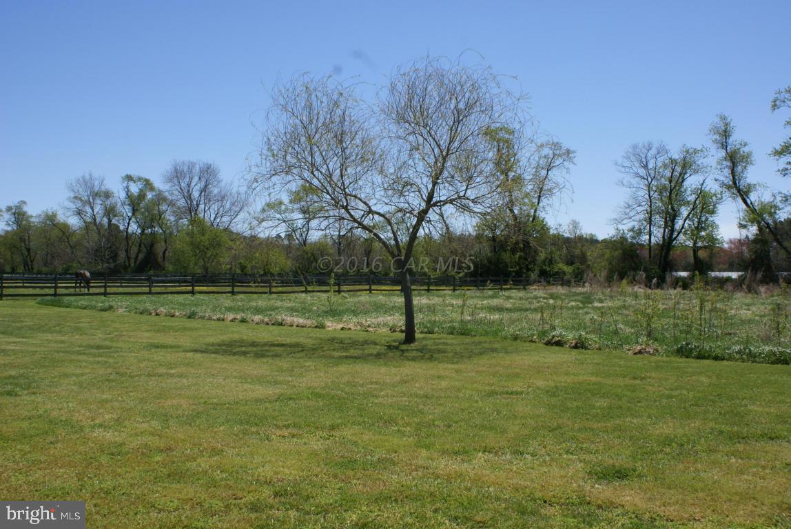 EQUESTRIAN ACRES - Residential