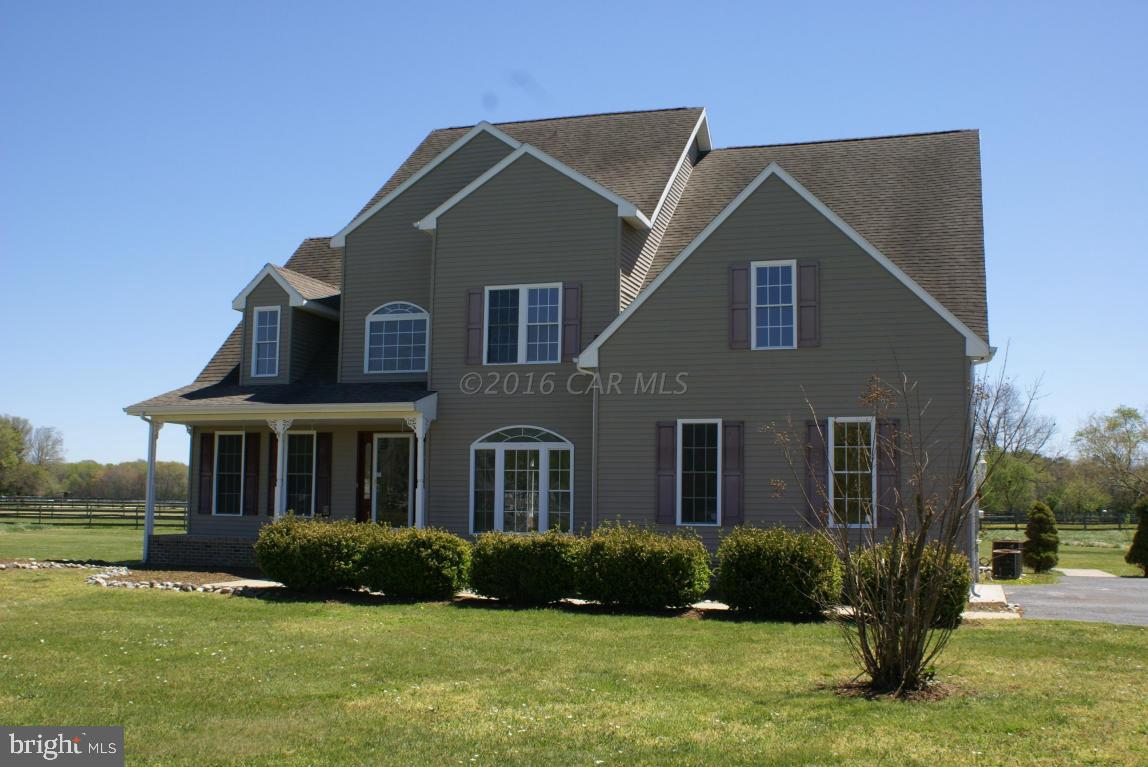 EQUESTRIAN ACRES - Residential