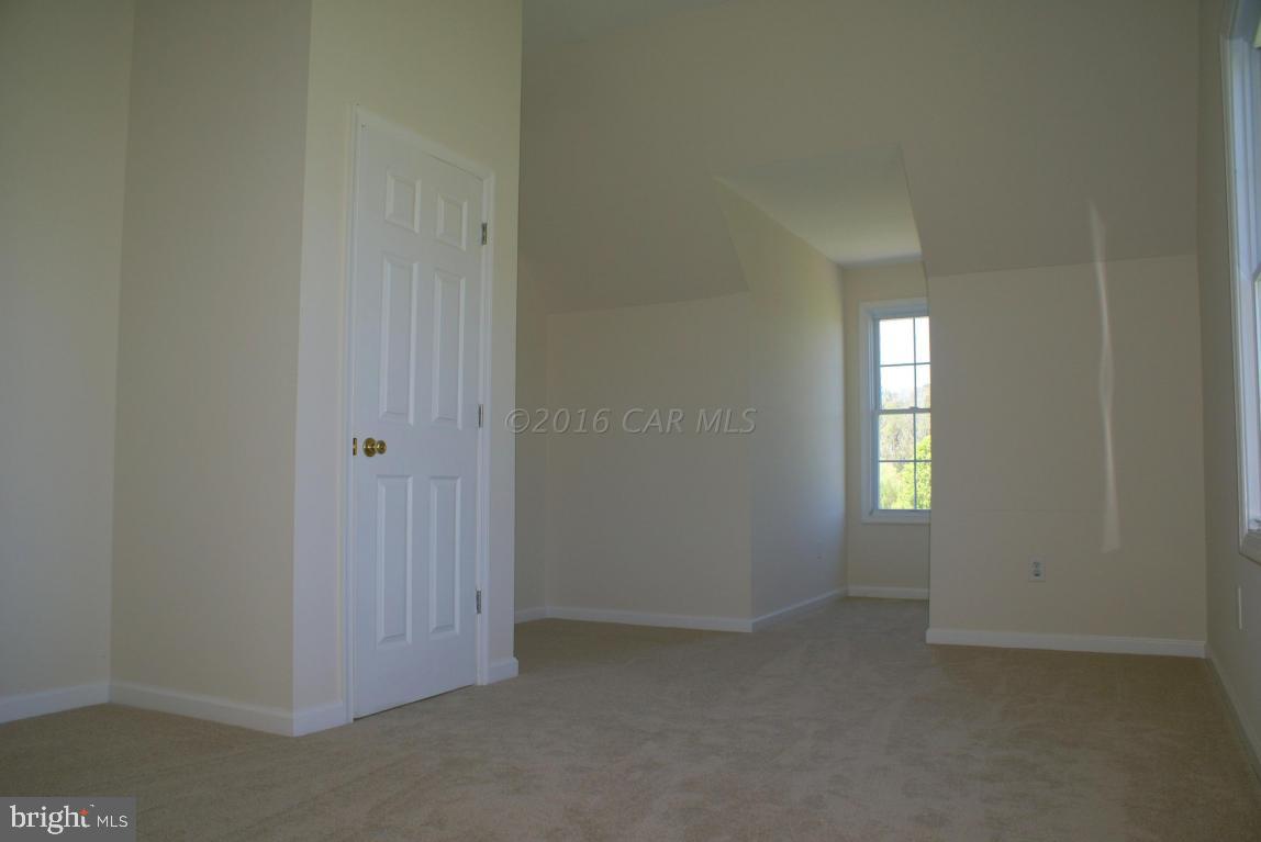 EQUESTRIAN ACRES - Residential