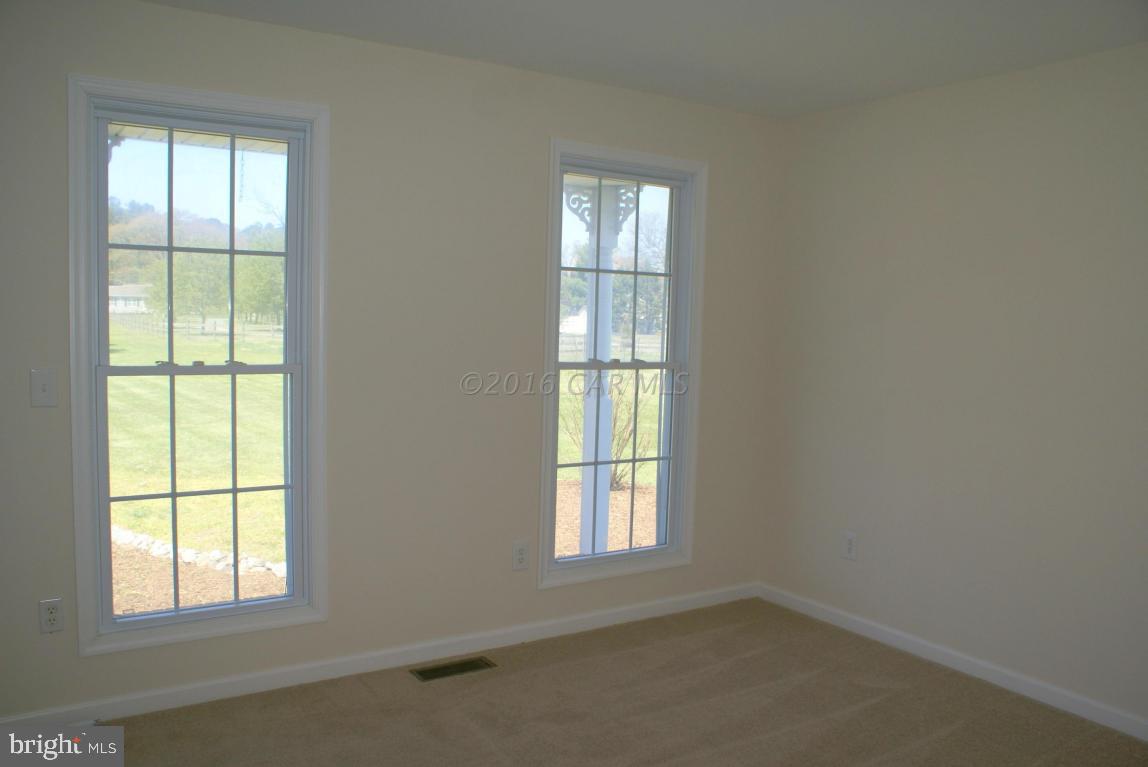 EQUESTRIAN ACRES - Residential