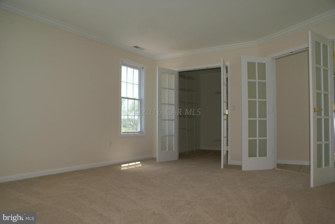 EQUESTRIAN ACRES - Residential