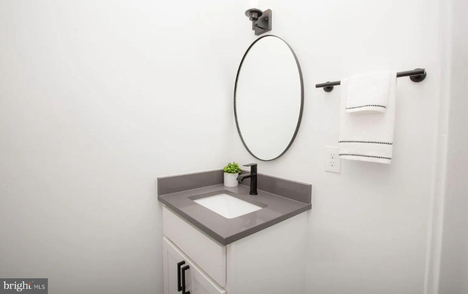 MOUNT VERNON PLACE HISTORIC DISTRICT - Residential Lease