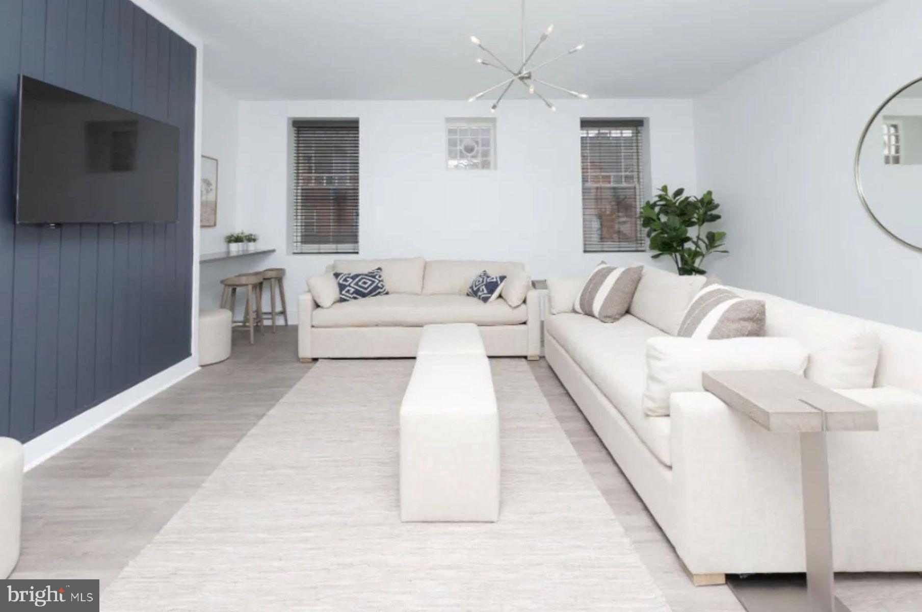 MOUNT VERNON PLACE HISTORIC DISTRICT - Residential Lease