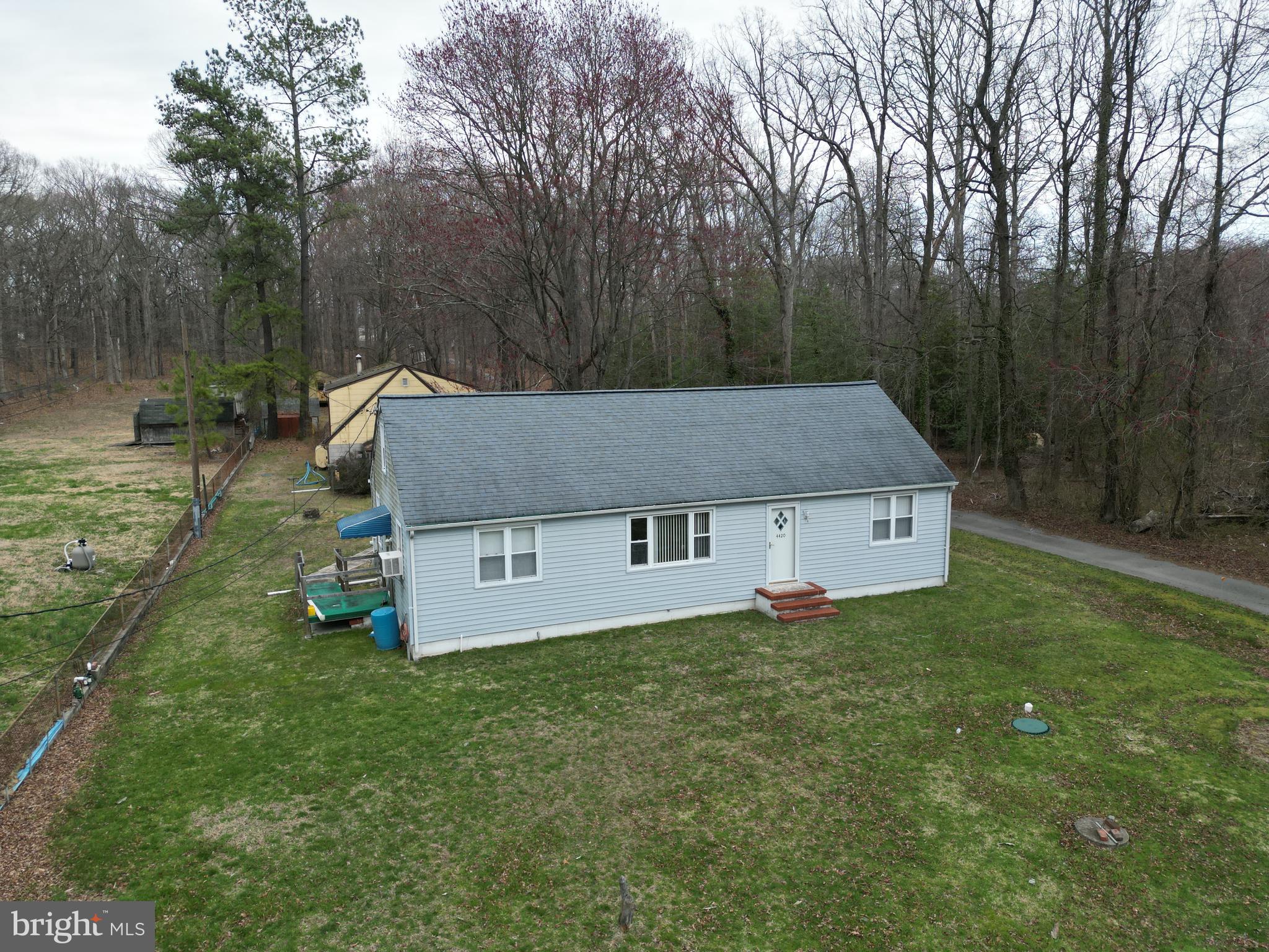 LAKE SHORE - Residential