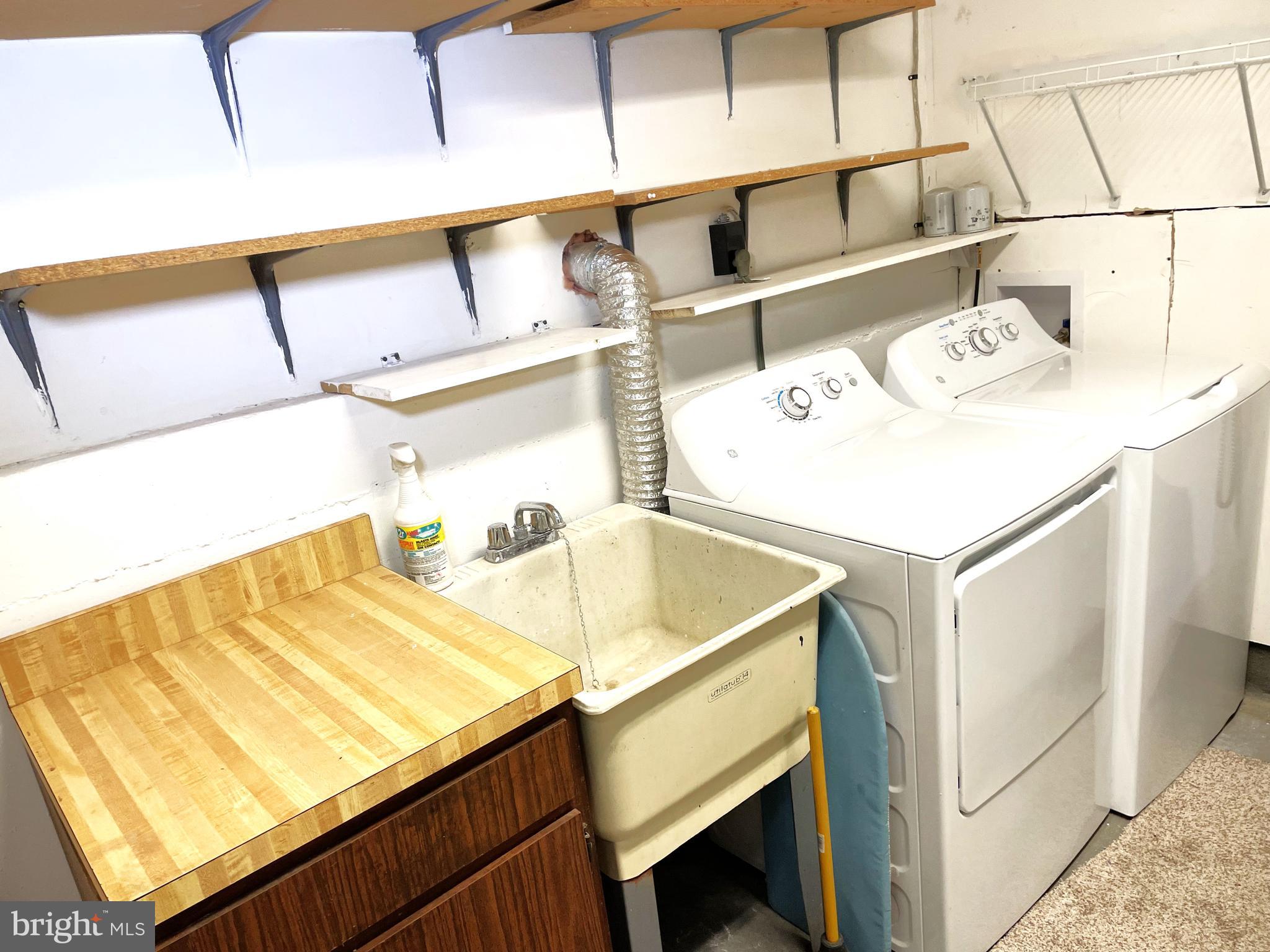 REVELL DOWNS - Residential