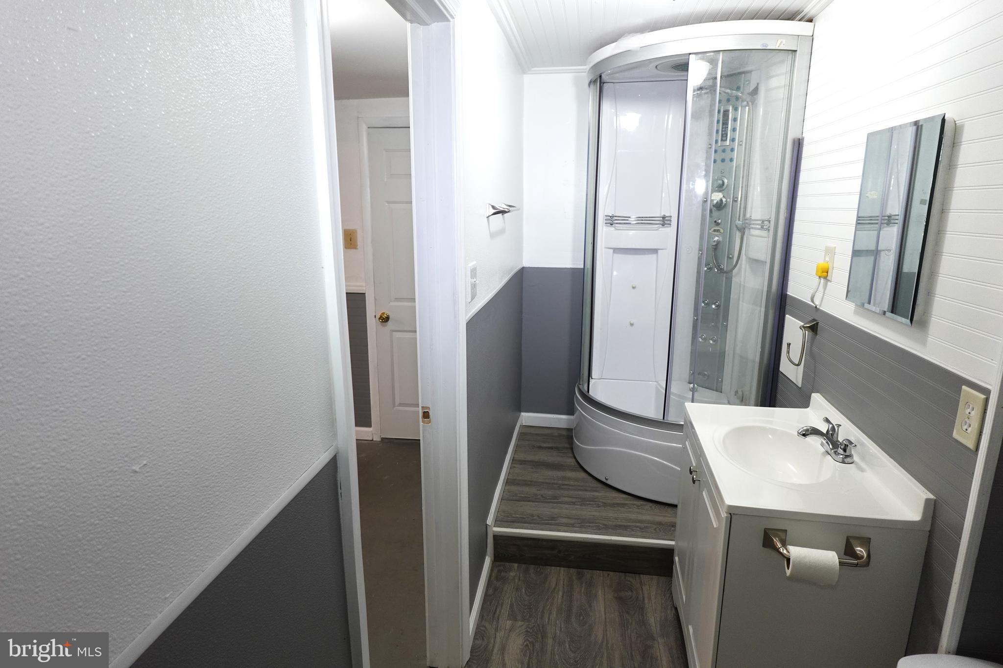 REVELL DOWNS - Residential