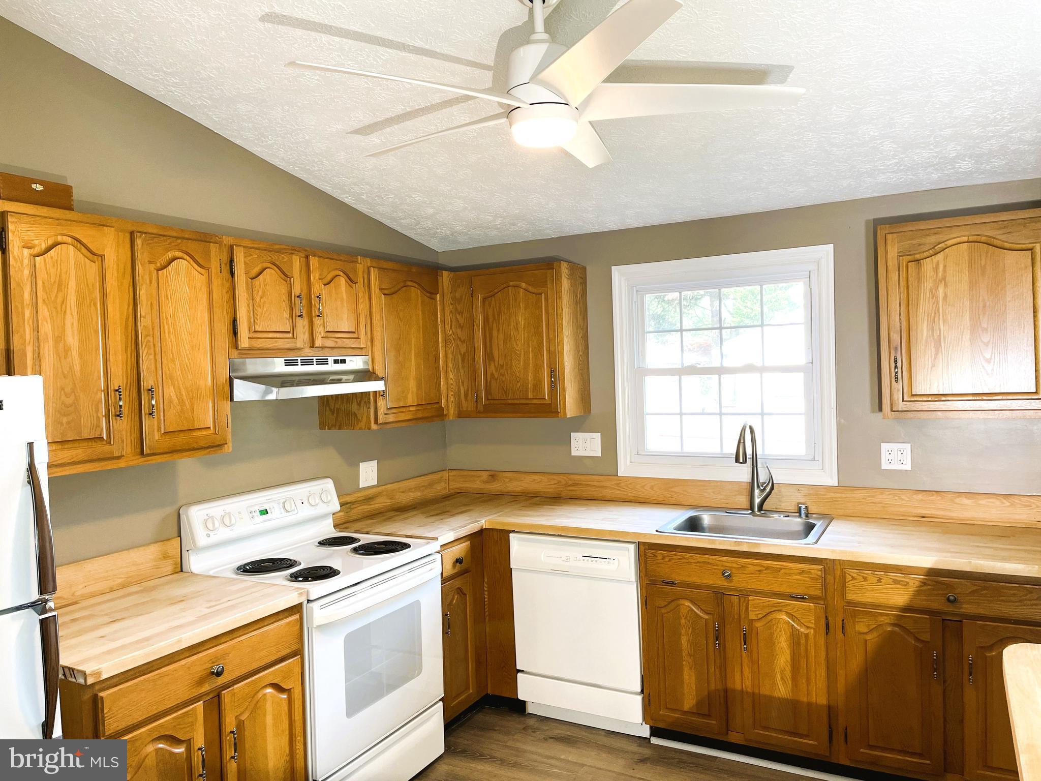 REVELL DOWNS - Residential