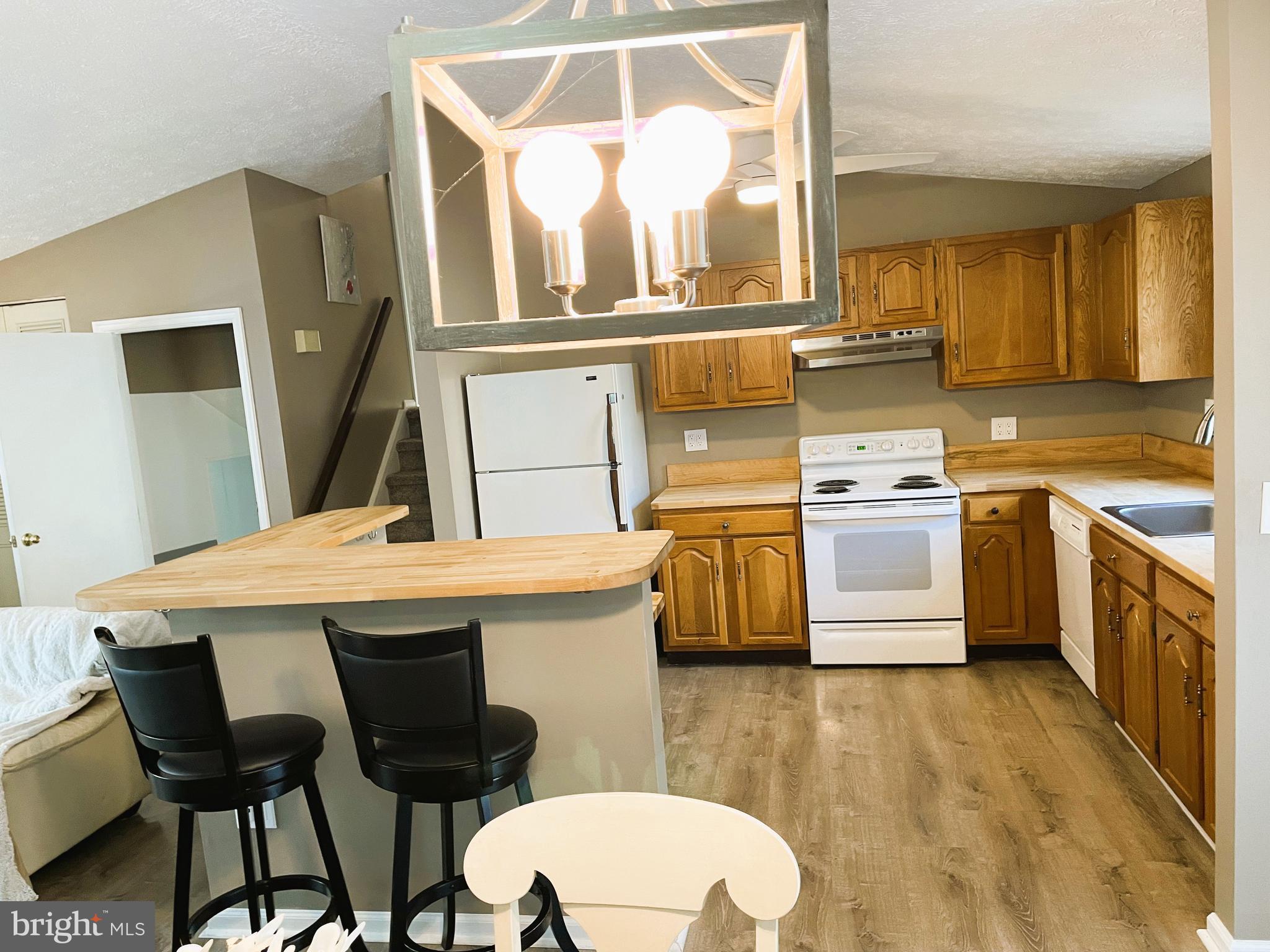 REVELL DOWNS - Residential