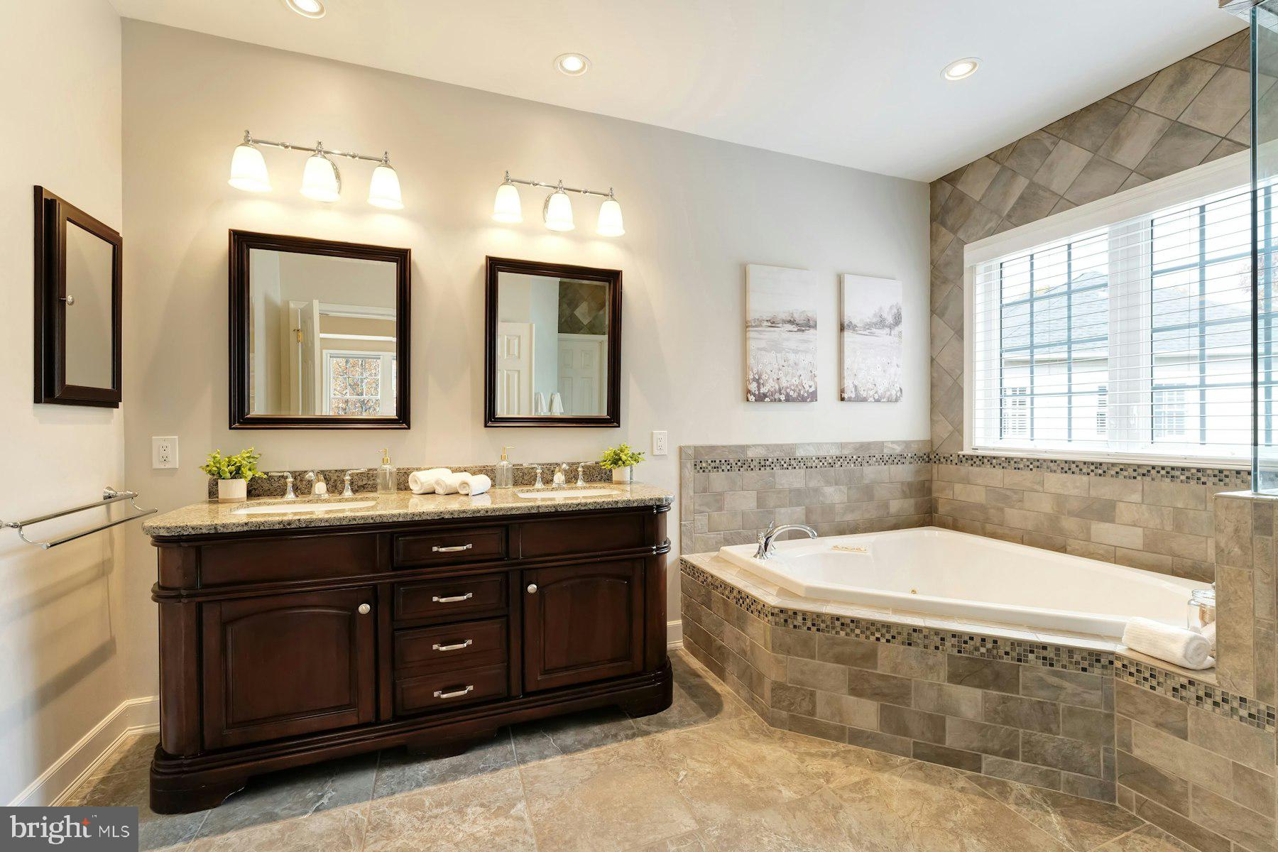 EDWARDS LANDING - Residential