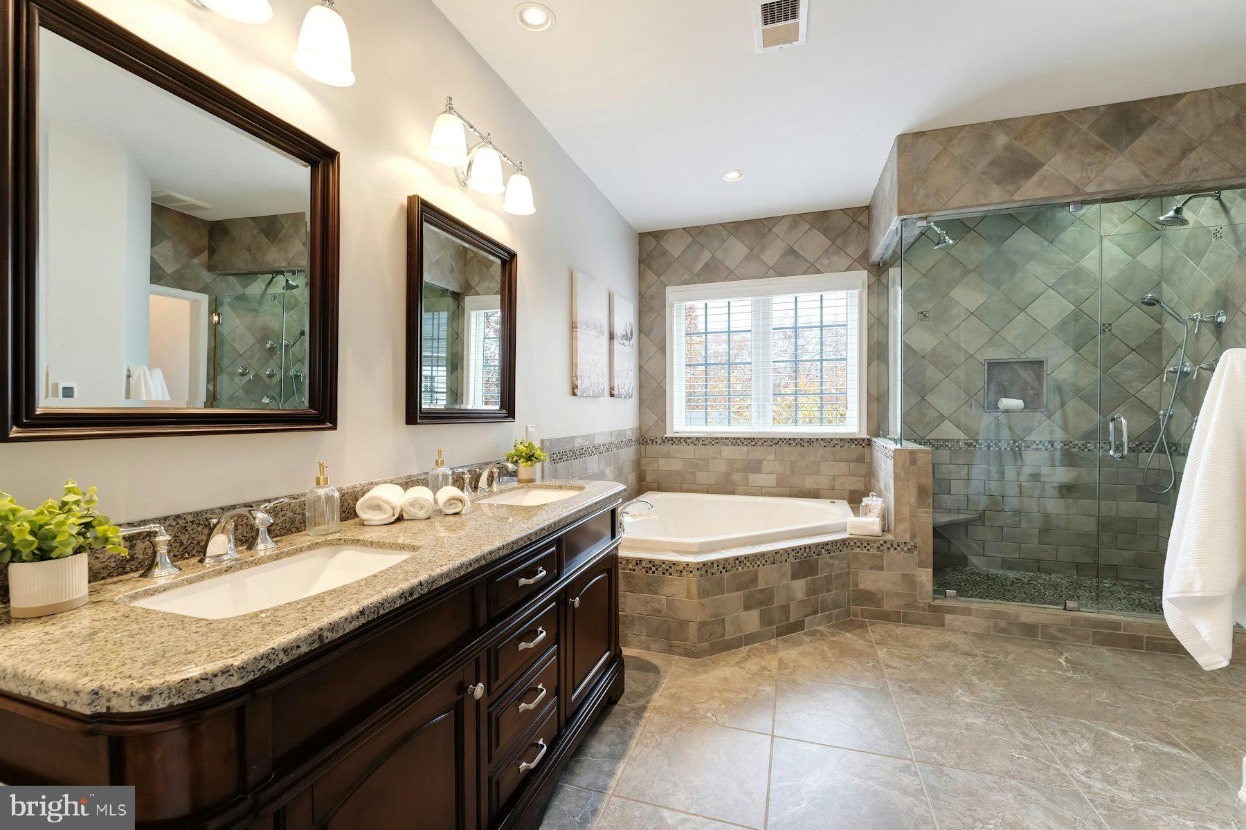 EDWARDS LANDING - Residential