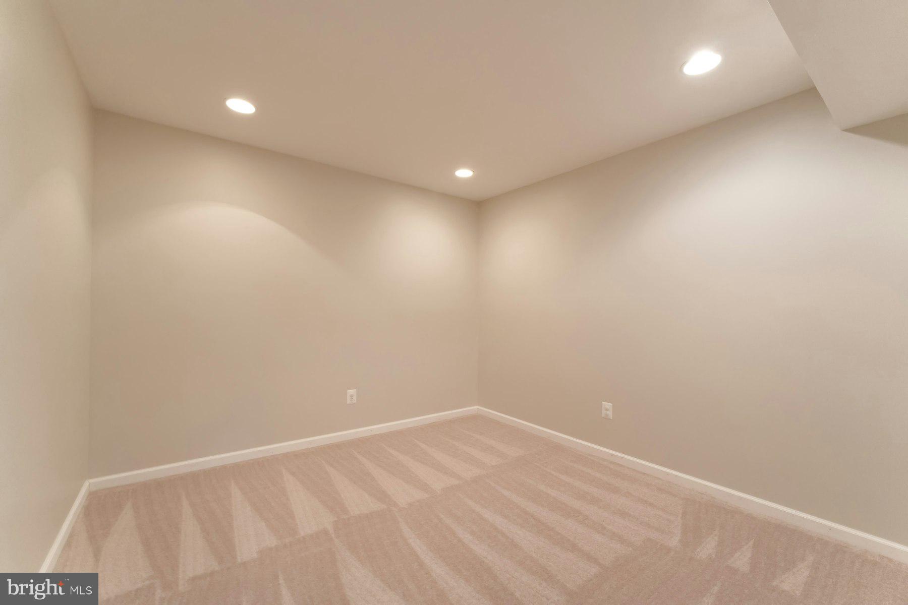 EDWARDS LANDING - Residential