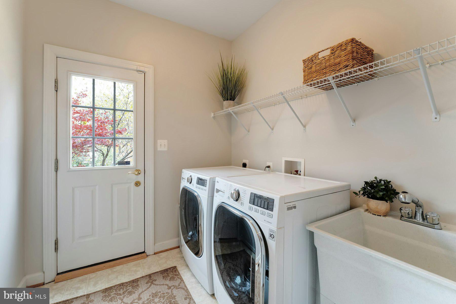 EDWARDS LANDING - Residential