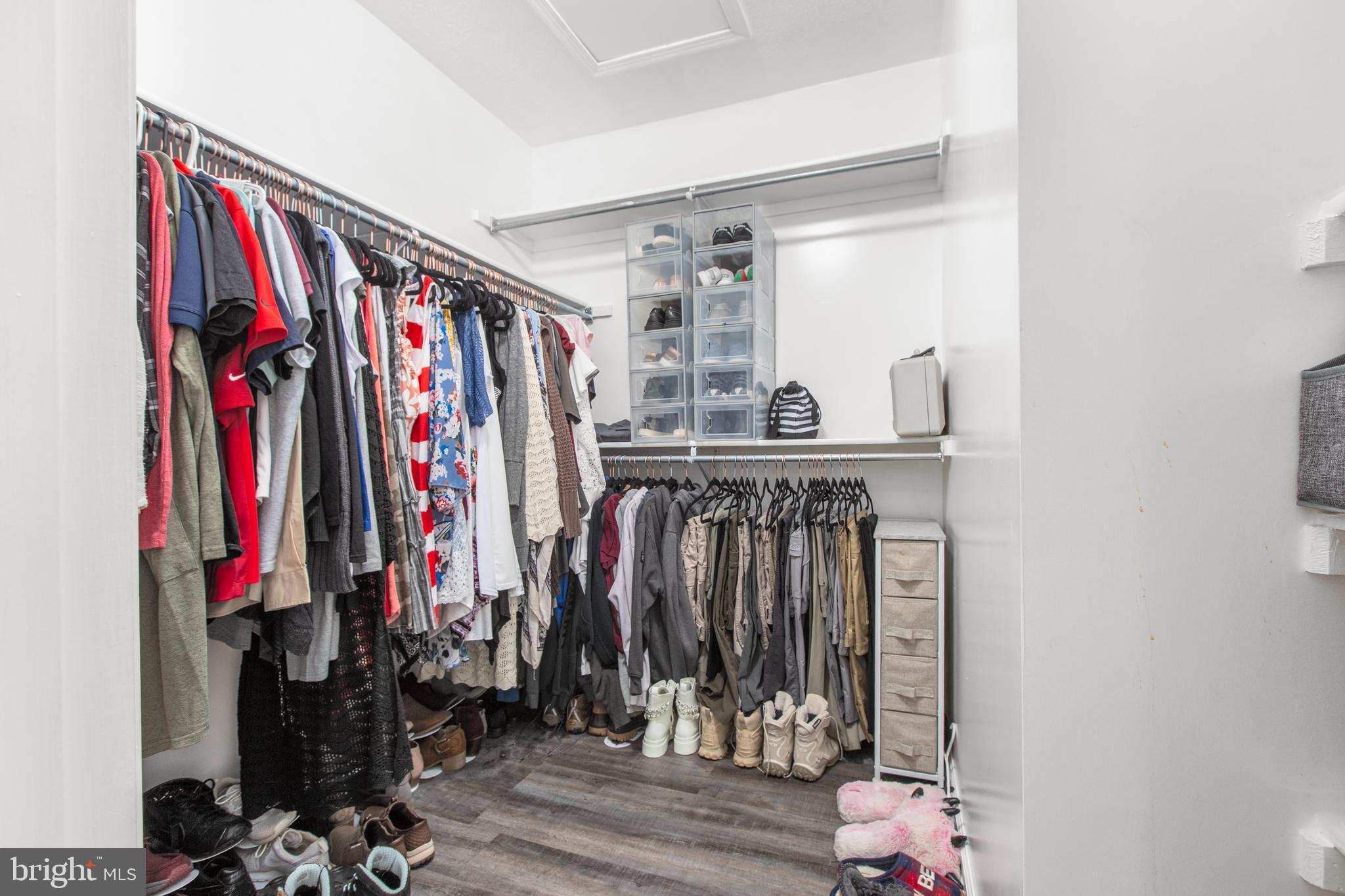 FOX CHASE - Residential