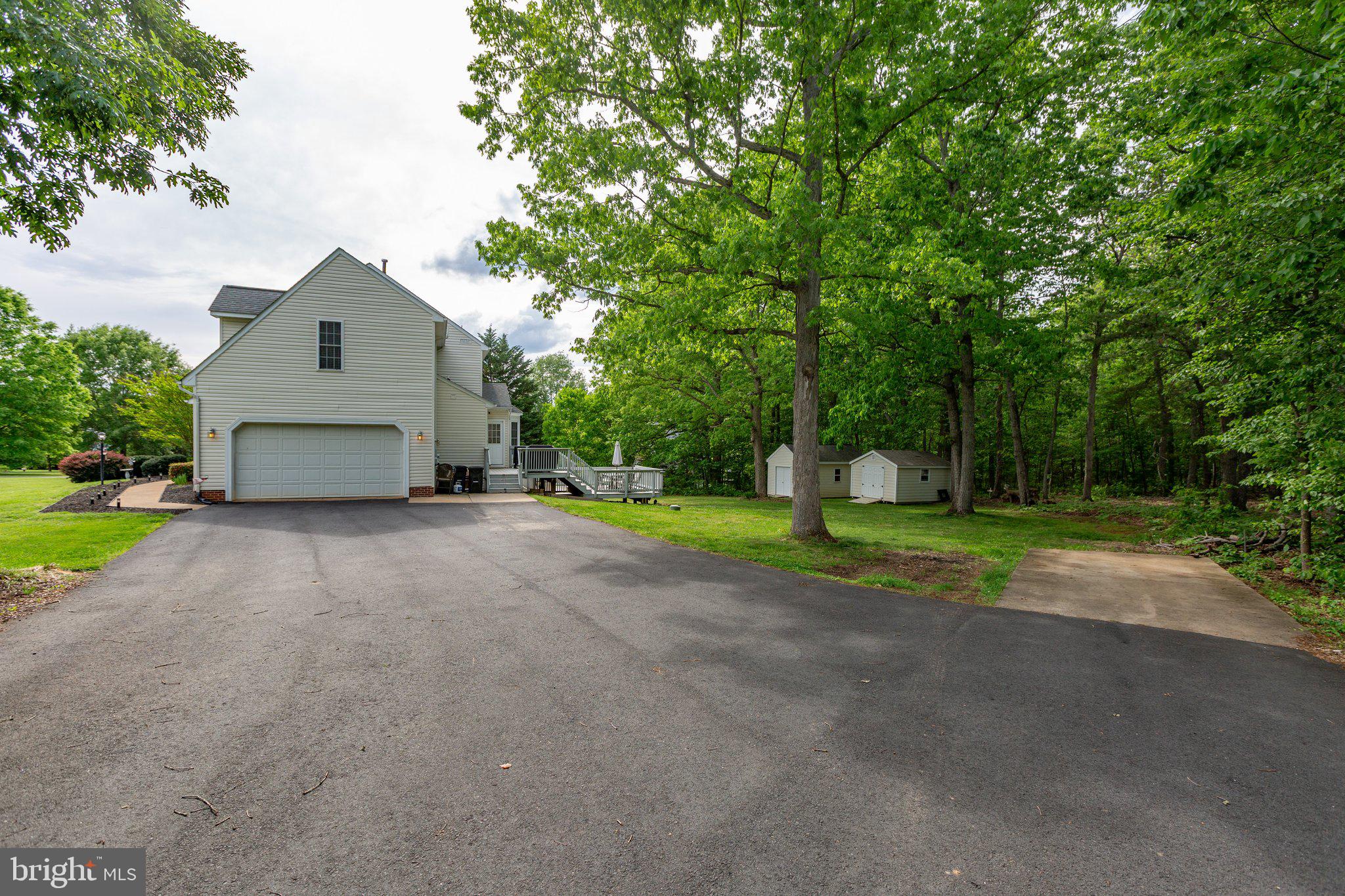 FOX CHASE - Residential