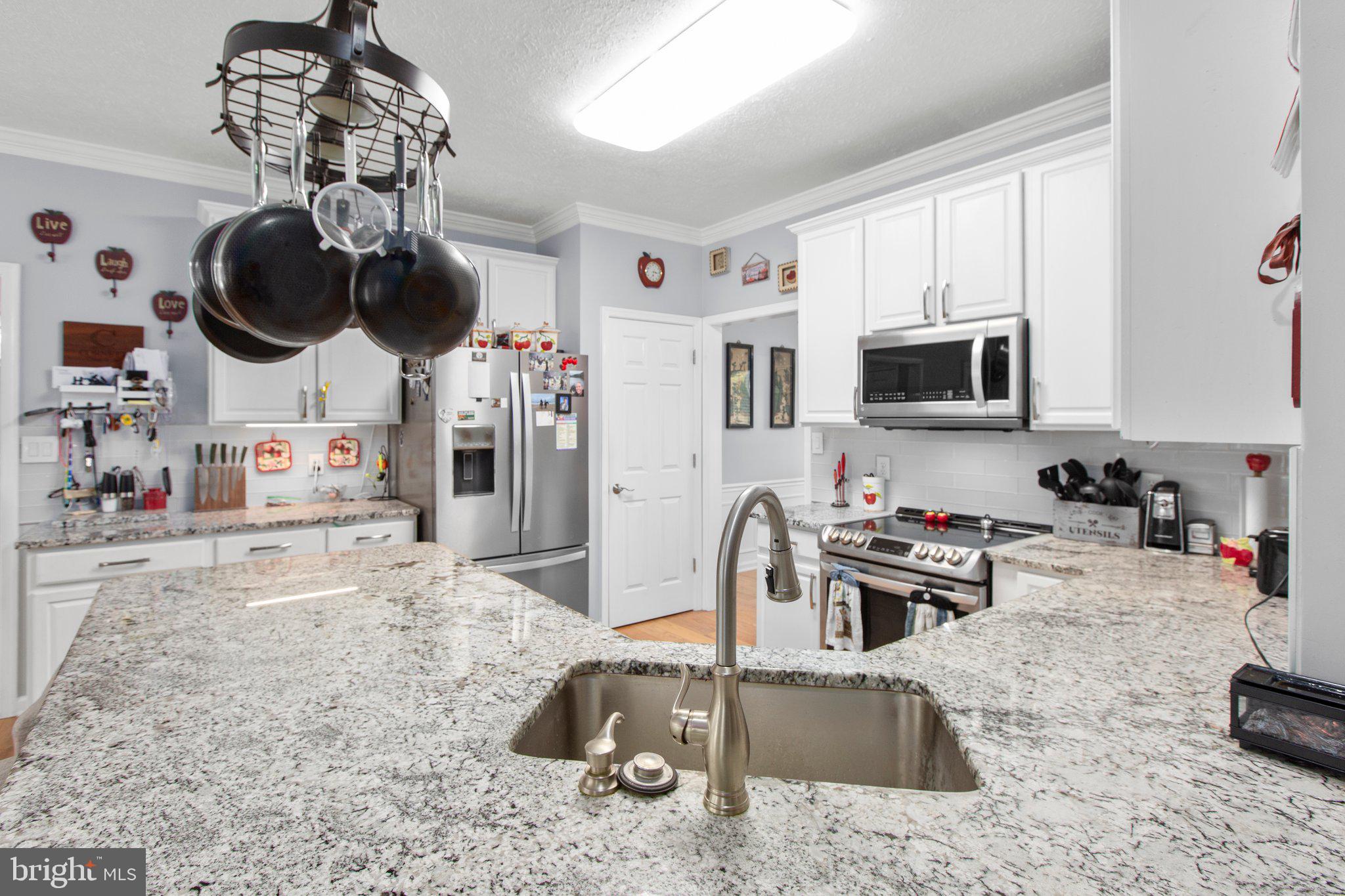 10747 GREENBRIAR LANE