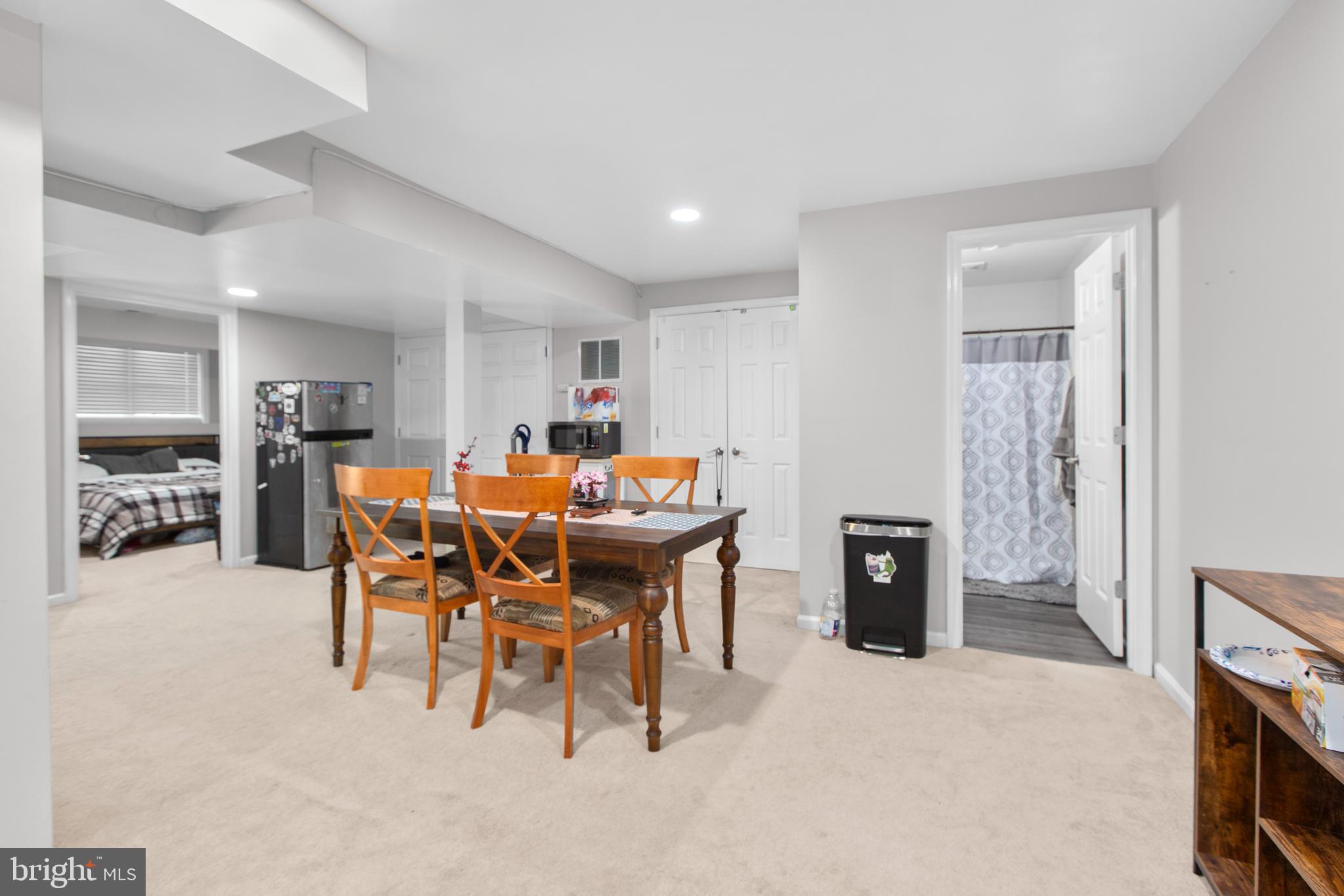 FOX CHASE - Residential