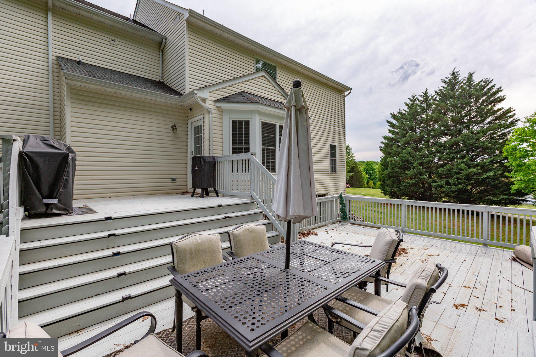 FOX CHASE - Residential