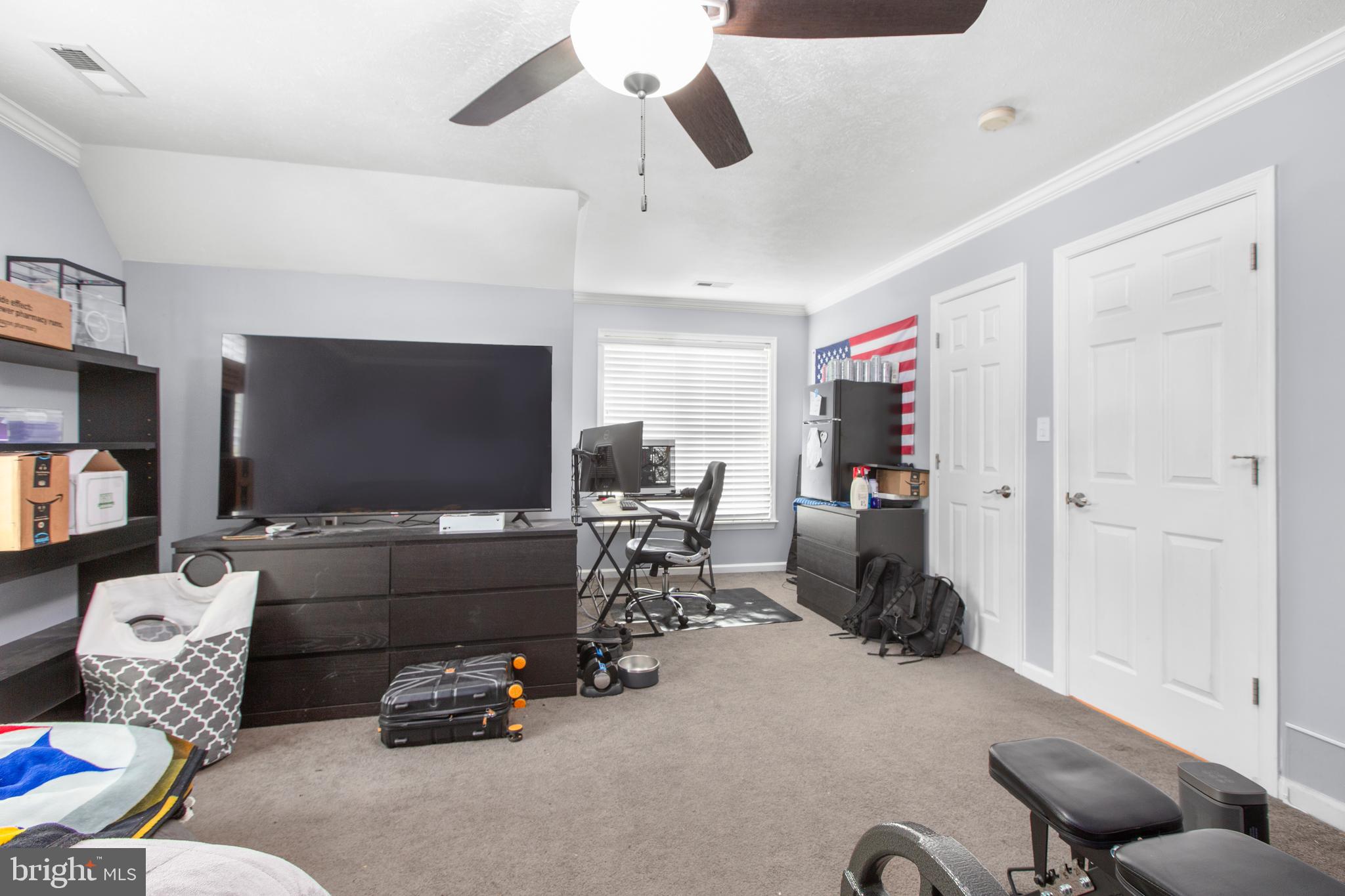 FOX CHASE - Residential