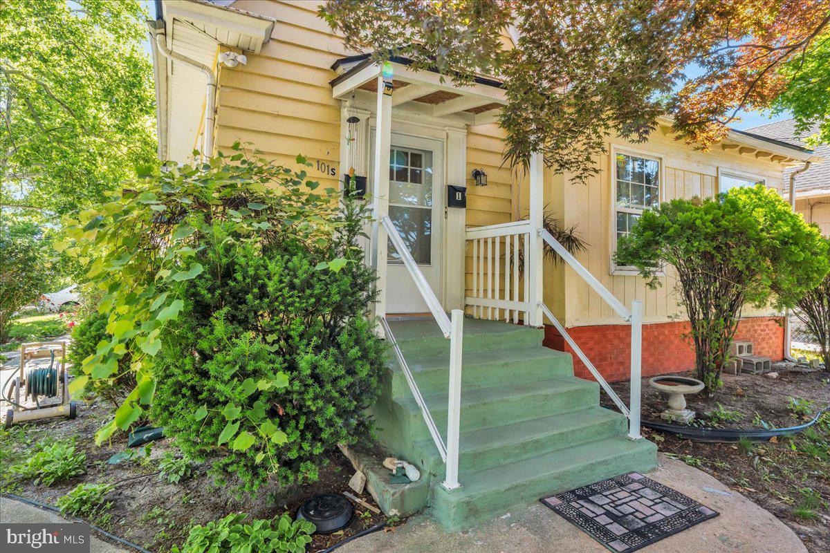 101 S WEST AVENUE