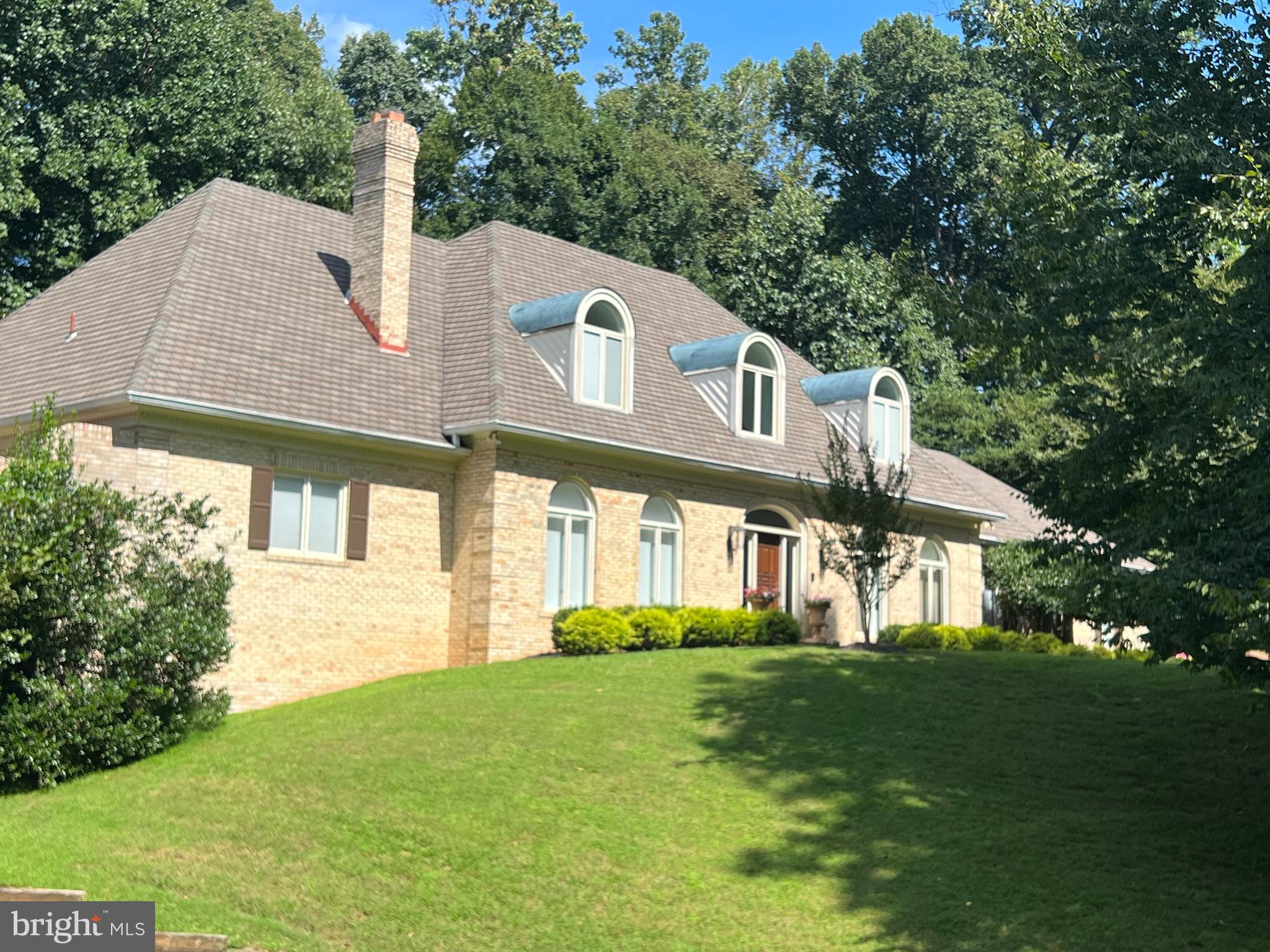 FALCONHURST - Residential