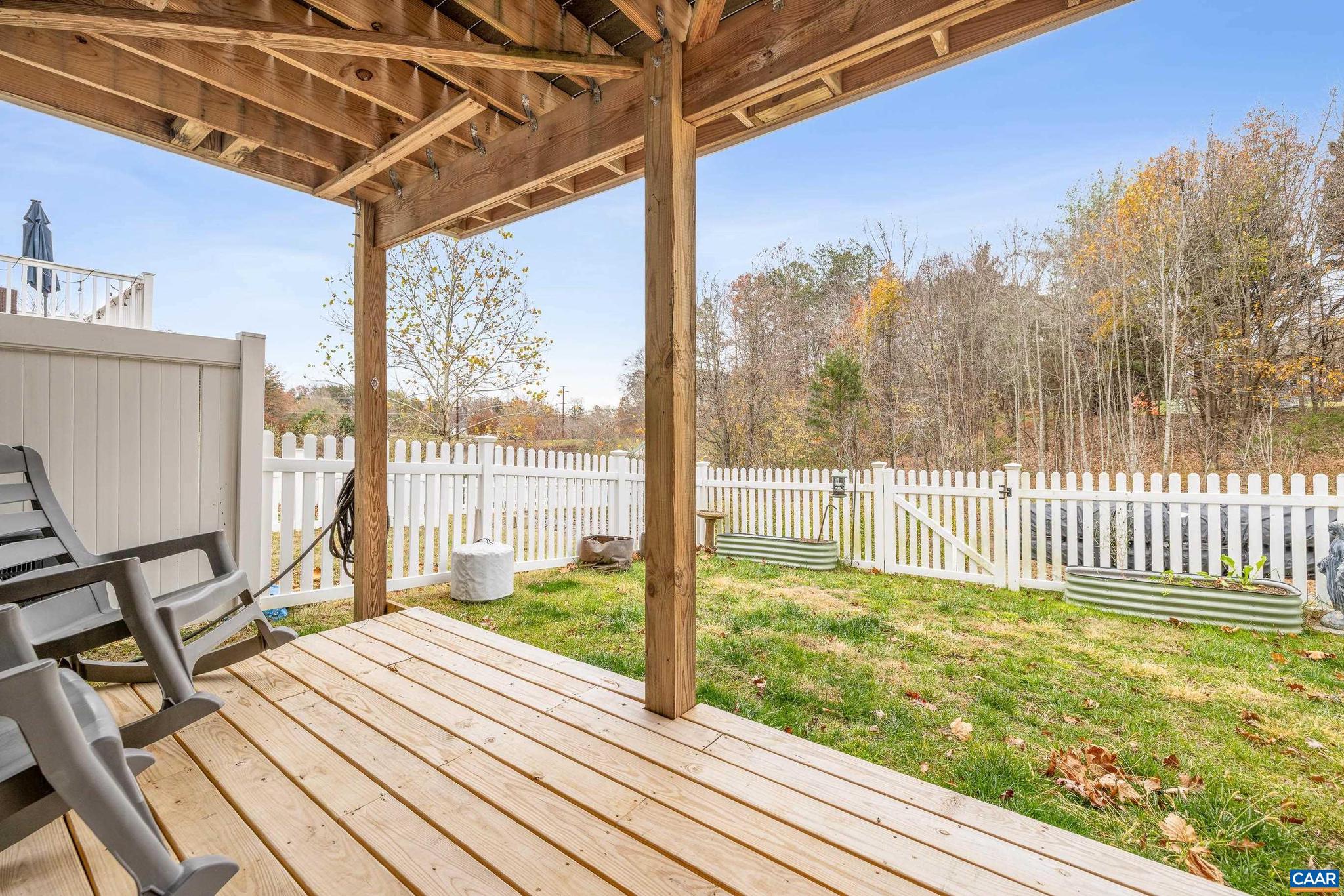 FOREST LAKES - Residential