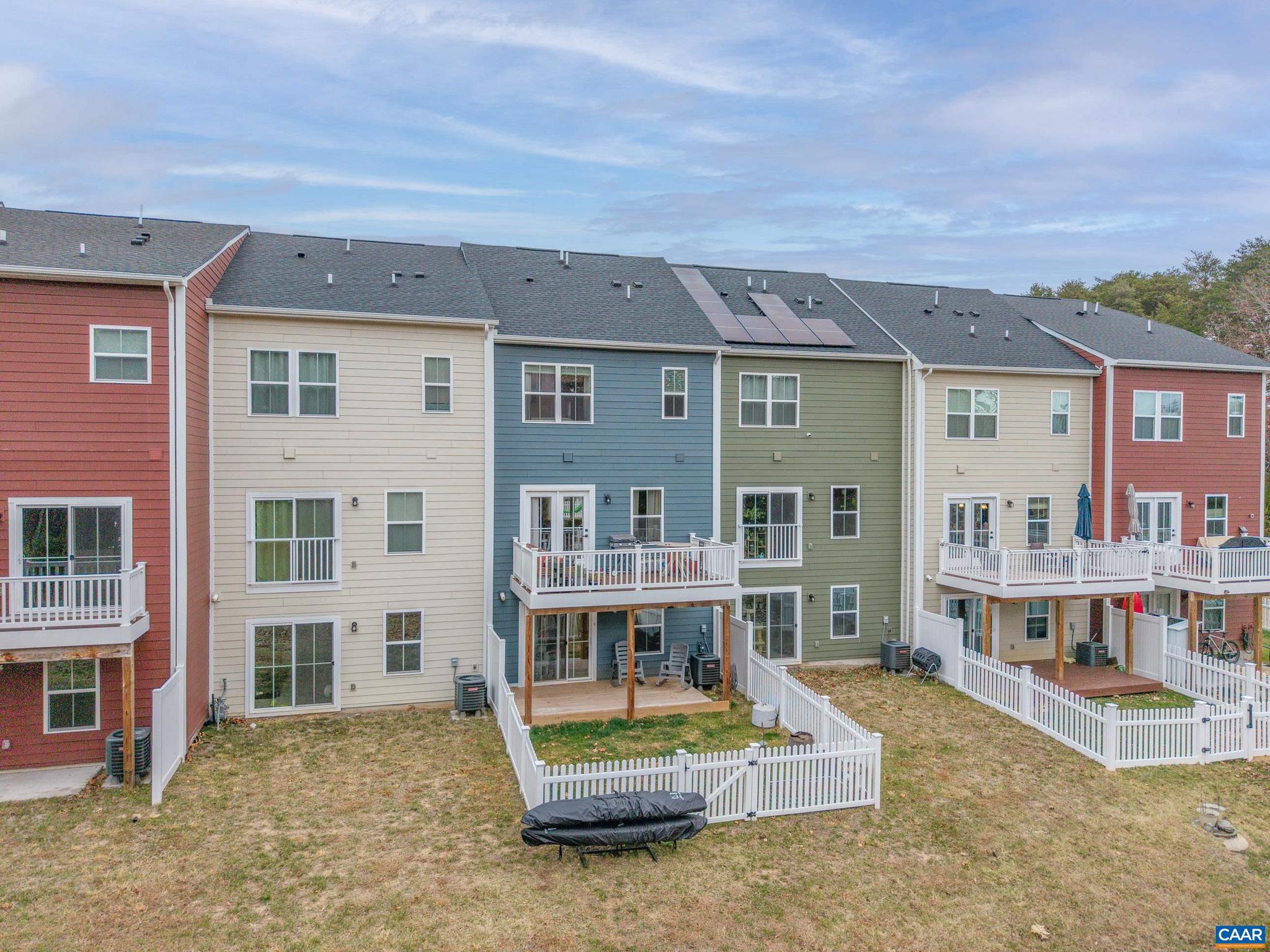 FOREST LAKES - Residential