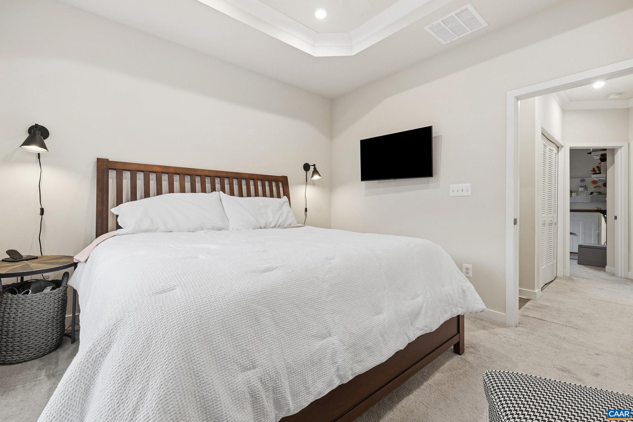 FOREST LAKES - Residential