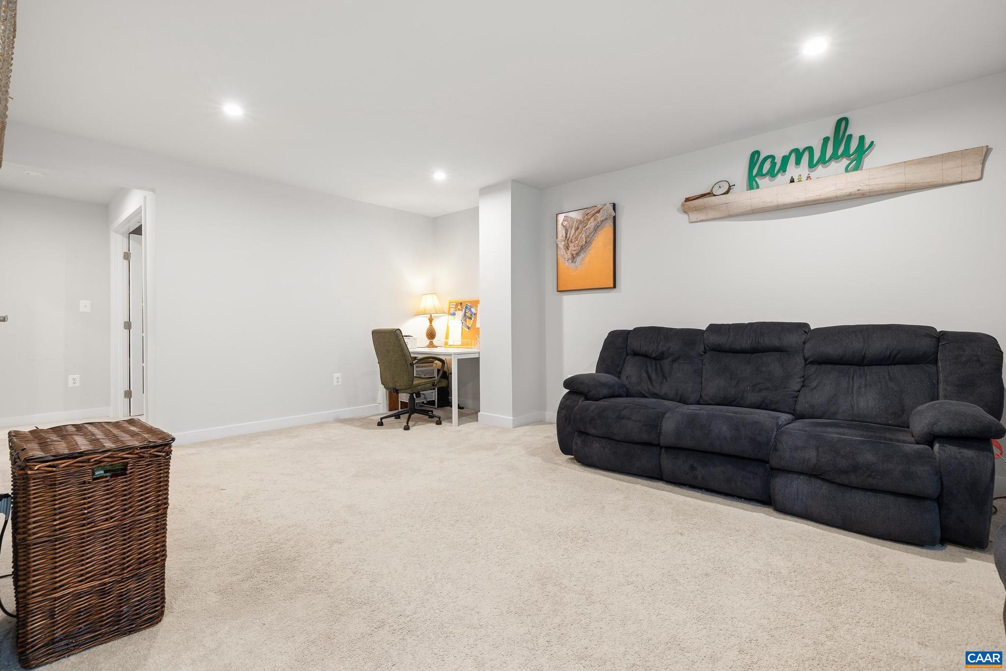 FOREST LAKES - Residential