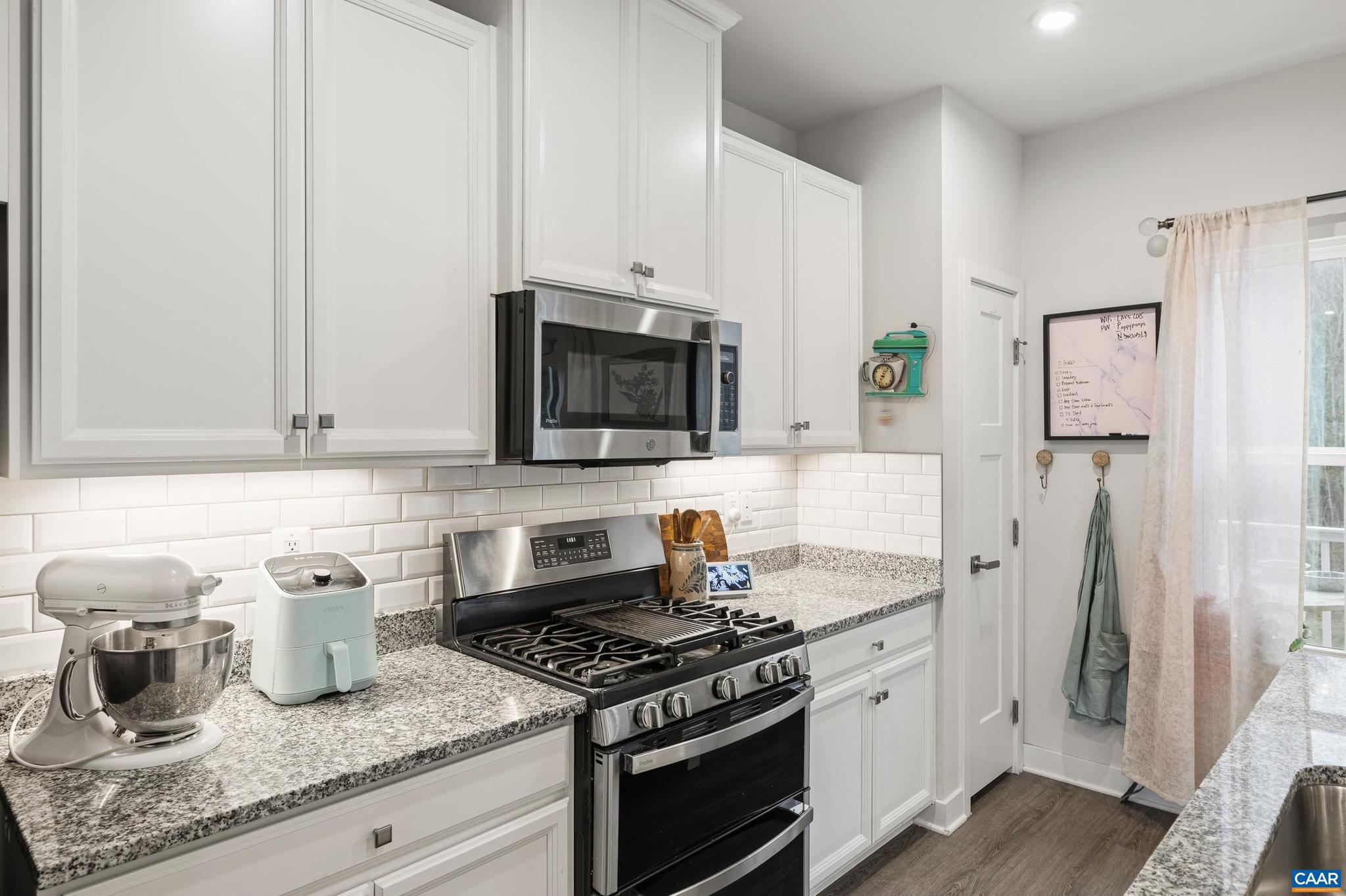 FOREST LAKES - Residential