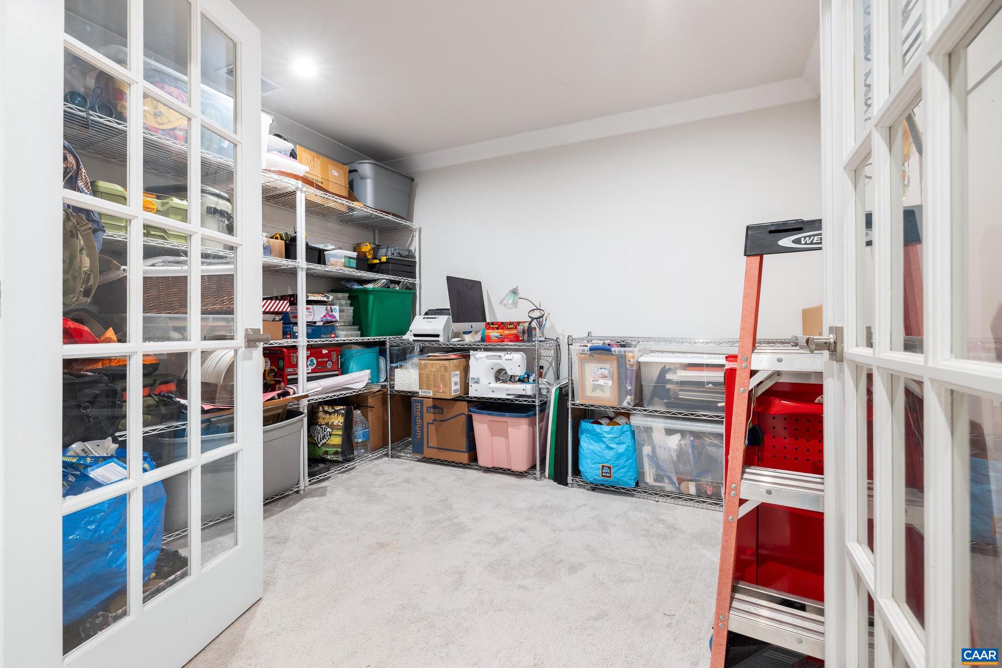 FOREST LAKES - Residential