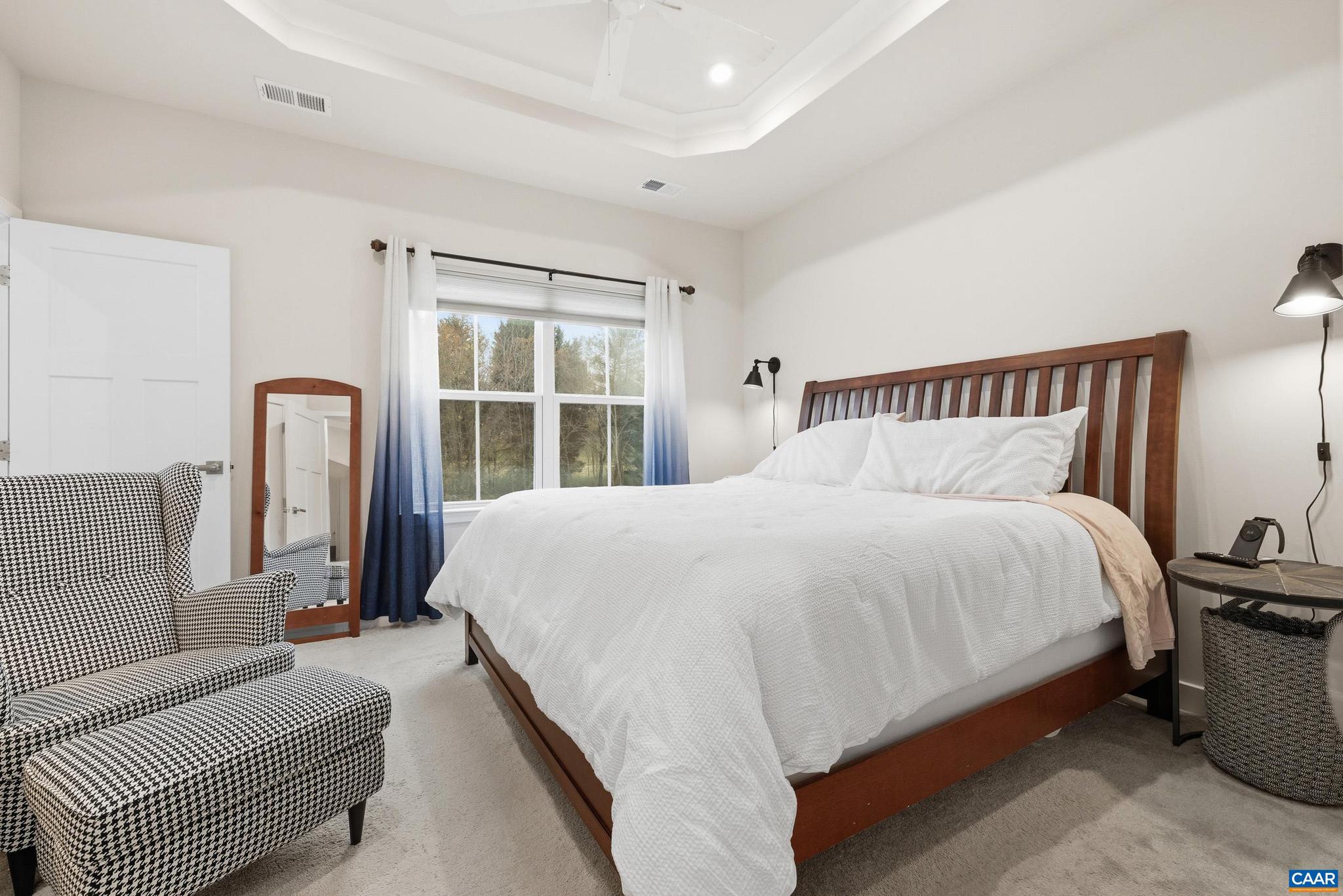 FOREST LAKES - Residential