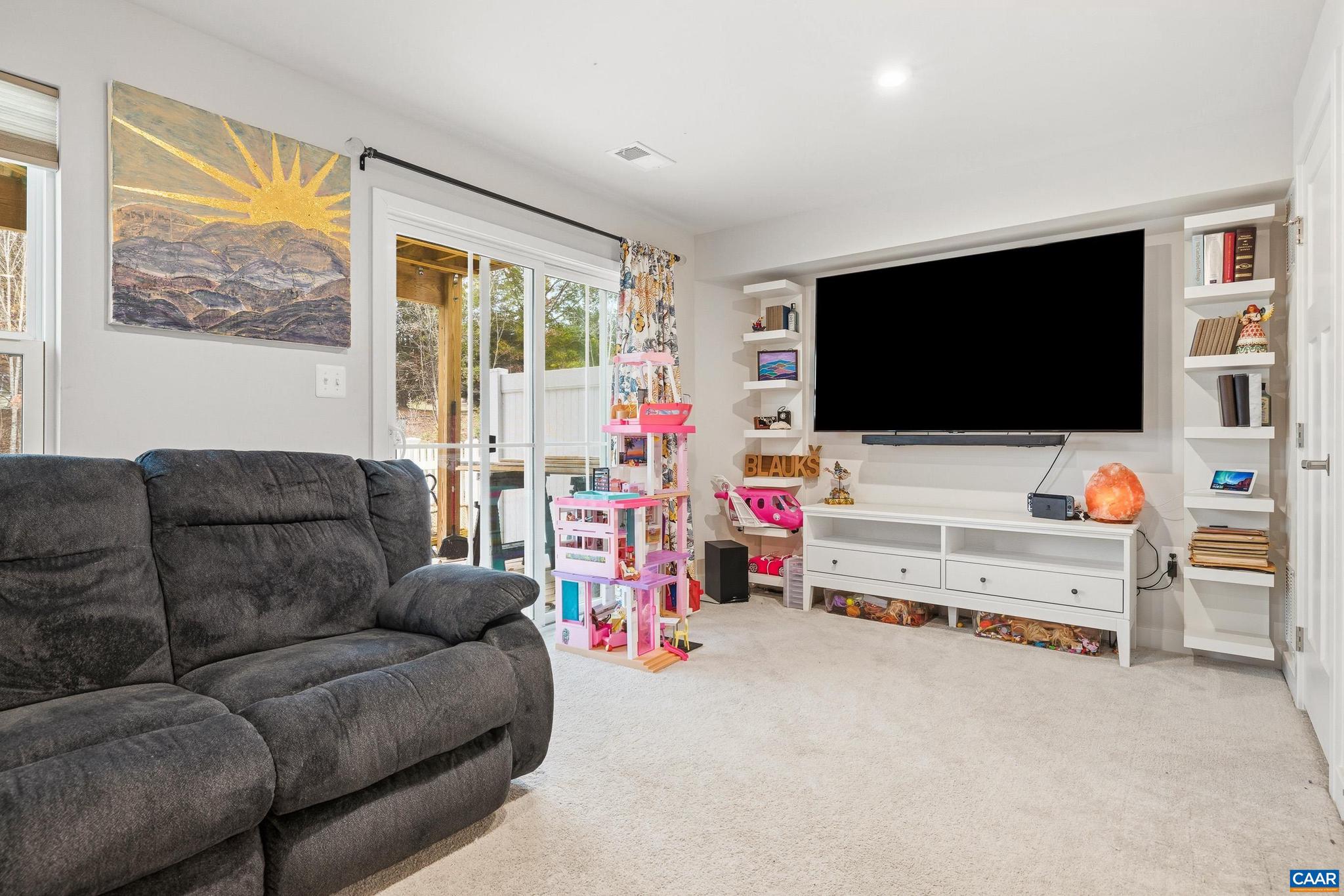 FOREST LAKES - Residential