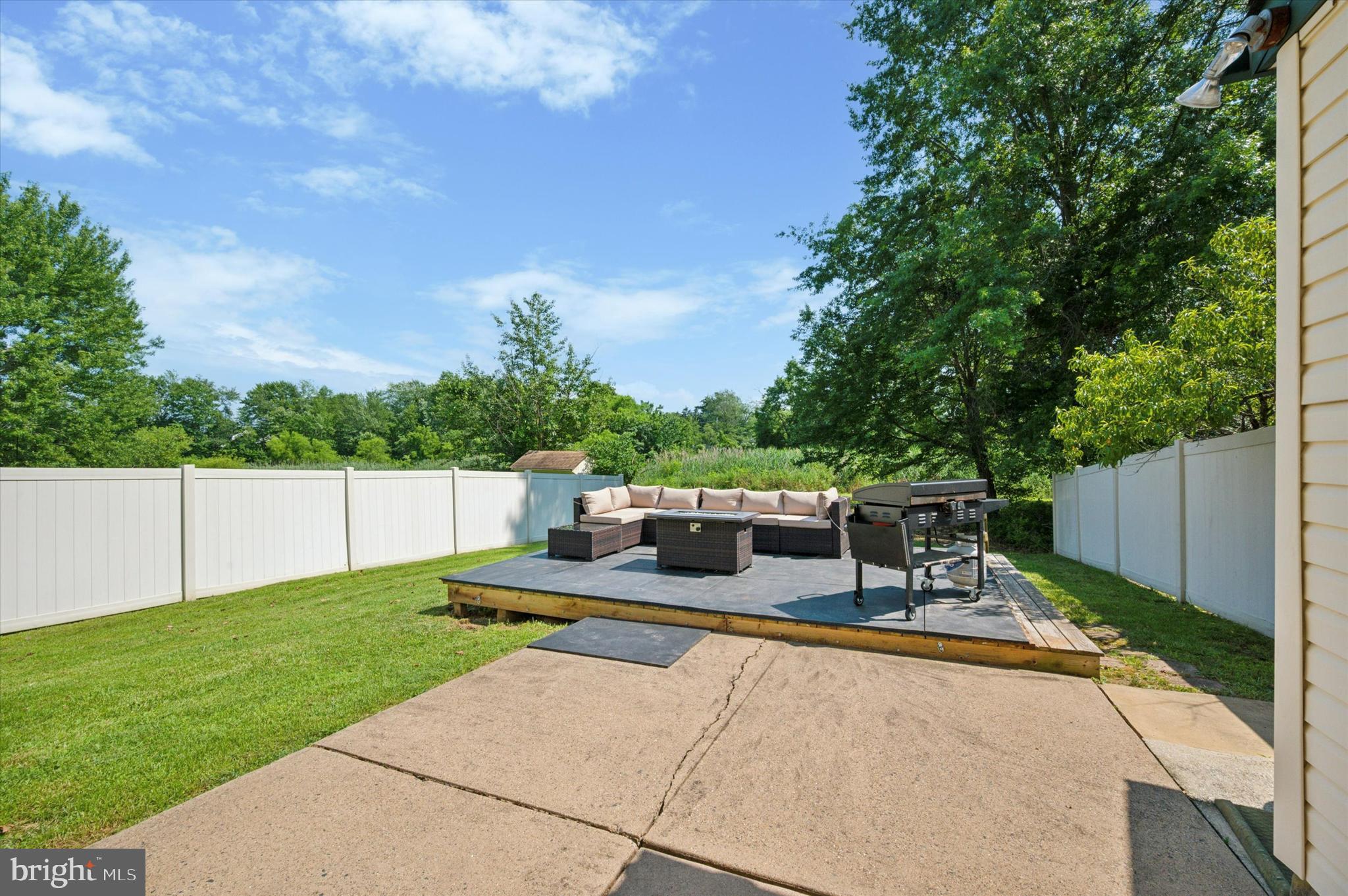 LAUREL HILLS - Residential