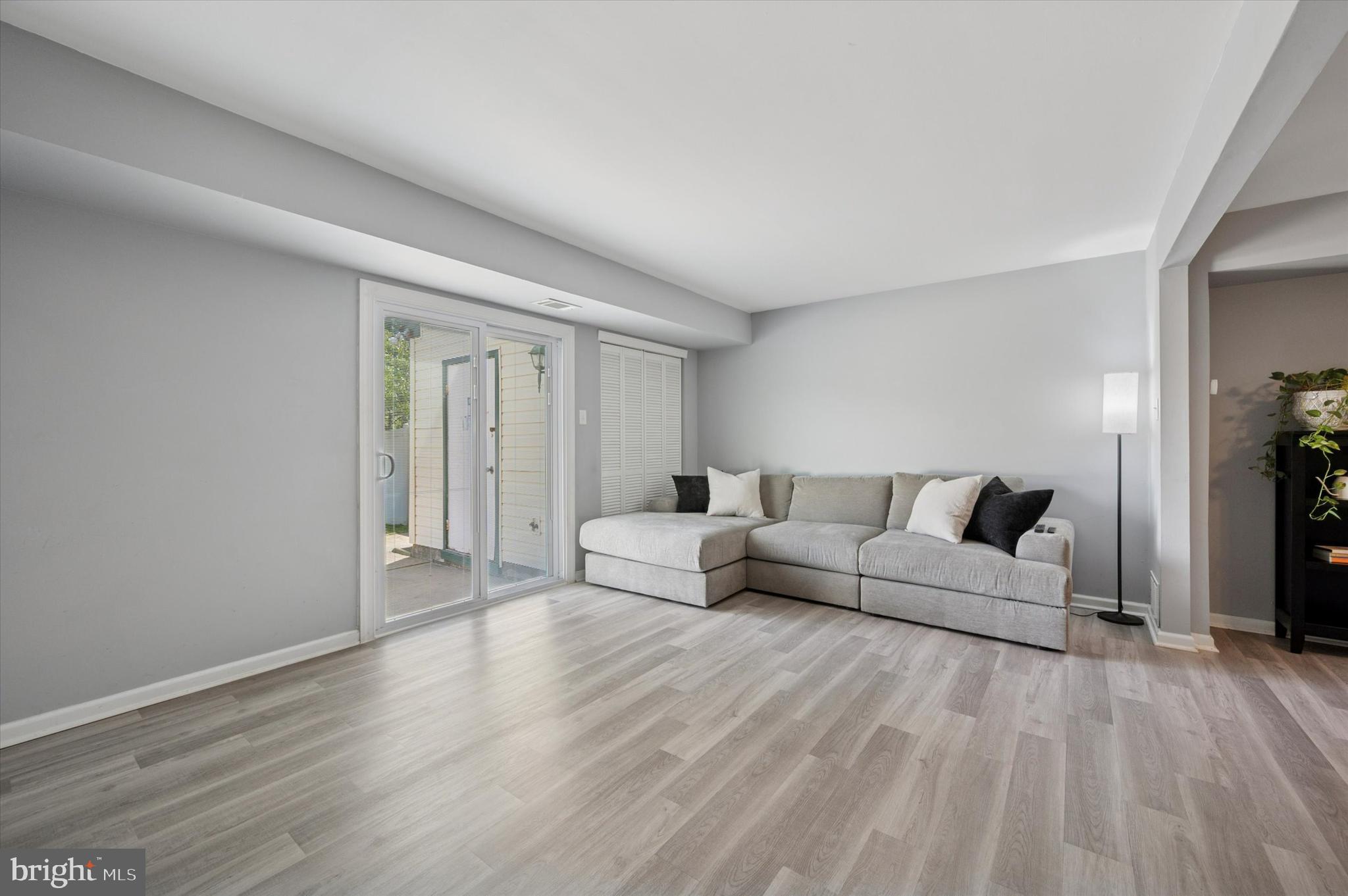 LAUREL HILLS - Residential