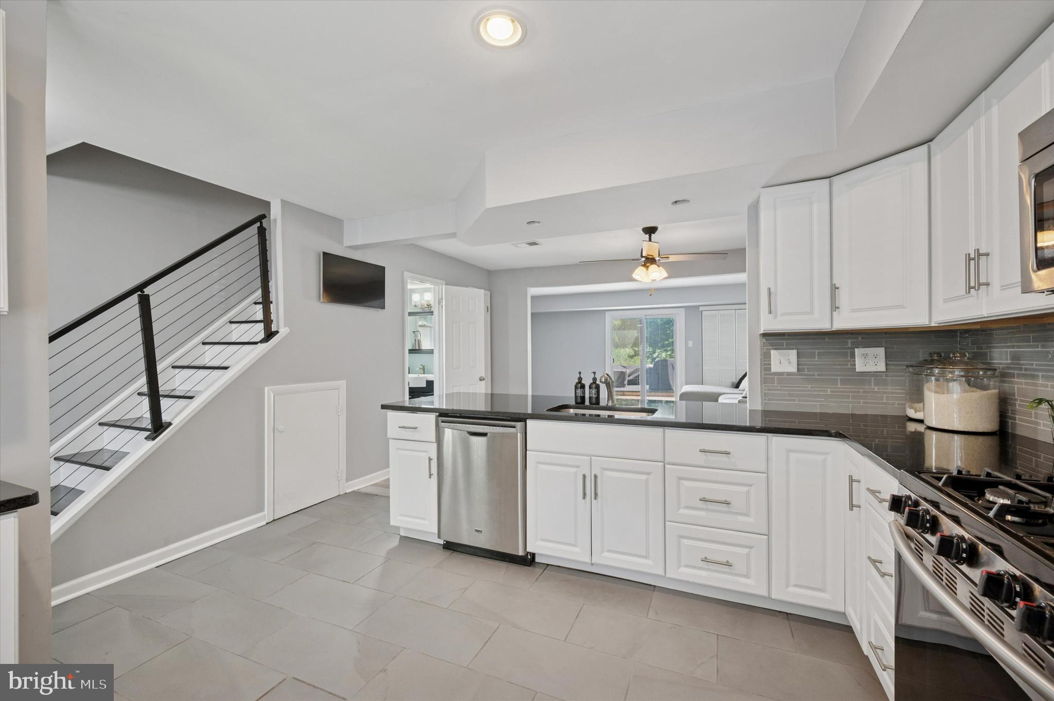 LAUREL HILLS - Residential