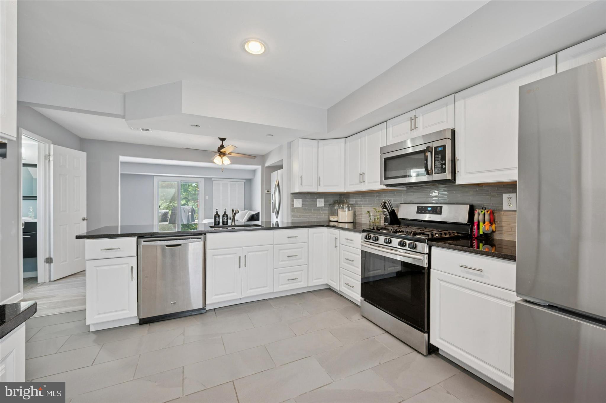 LAUREL HILLS - Residential