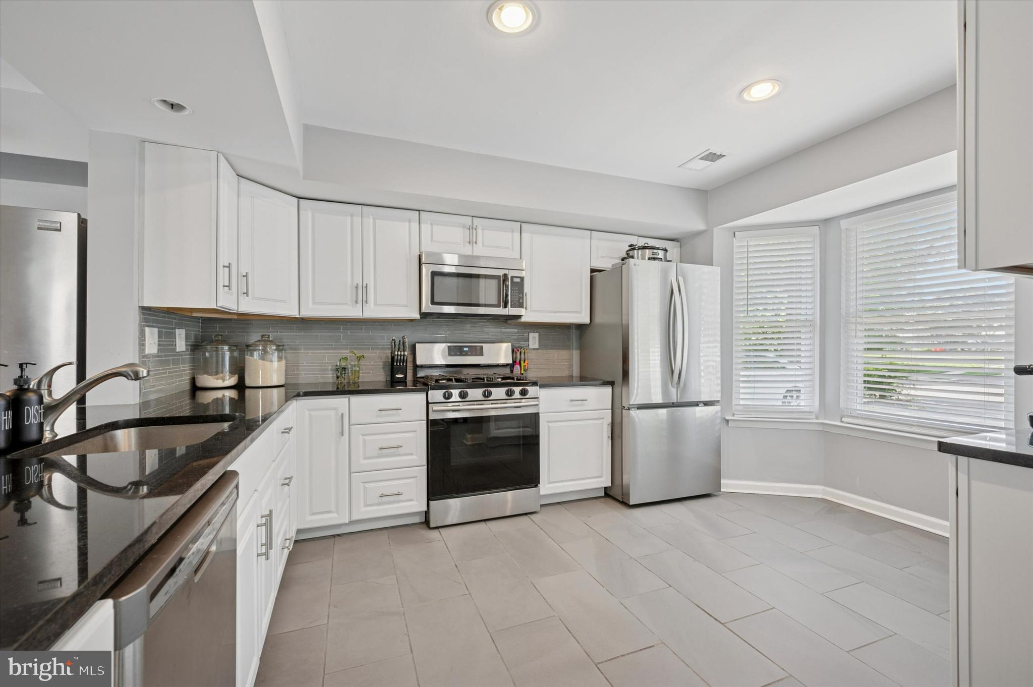 LAUREL HILLS - Residential