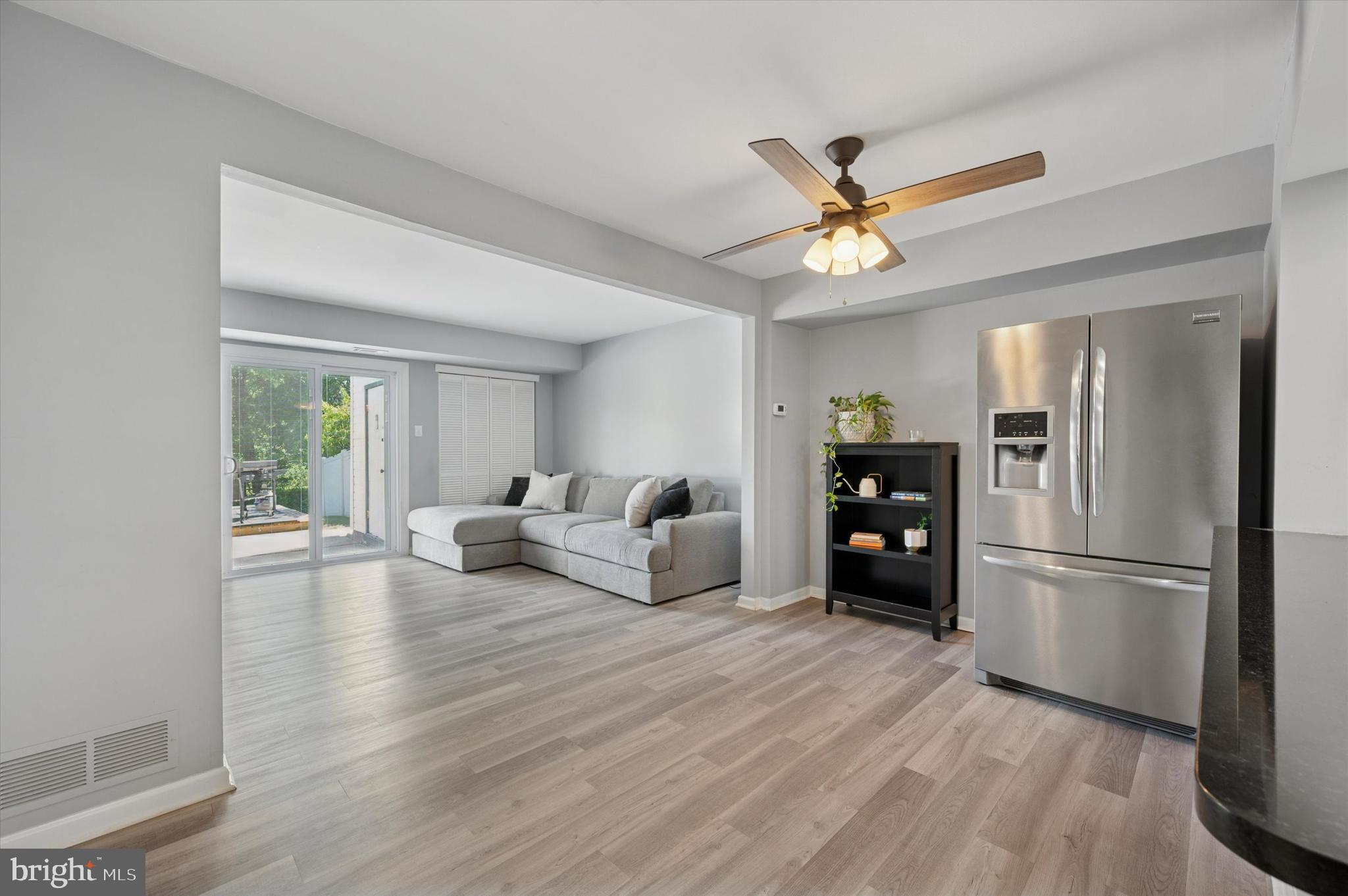 LAUREL HILLS - Residential