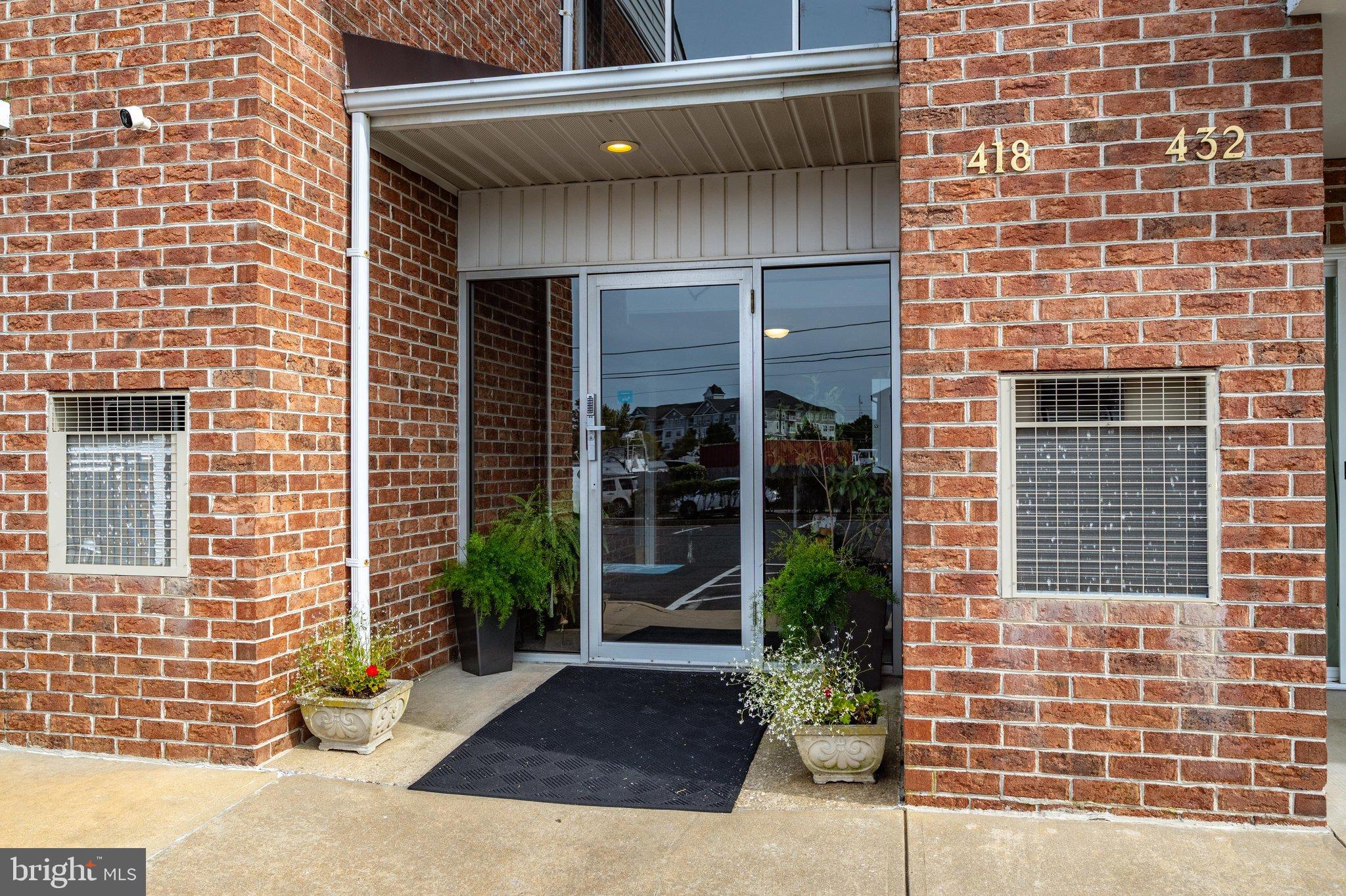 430 AURORA STREET 430 2C