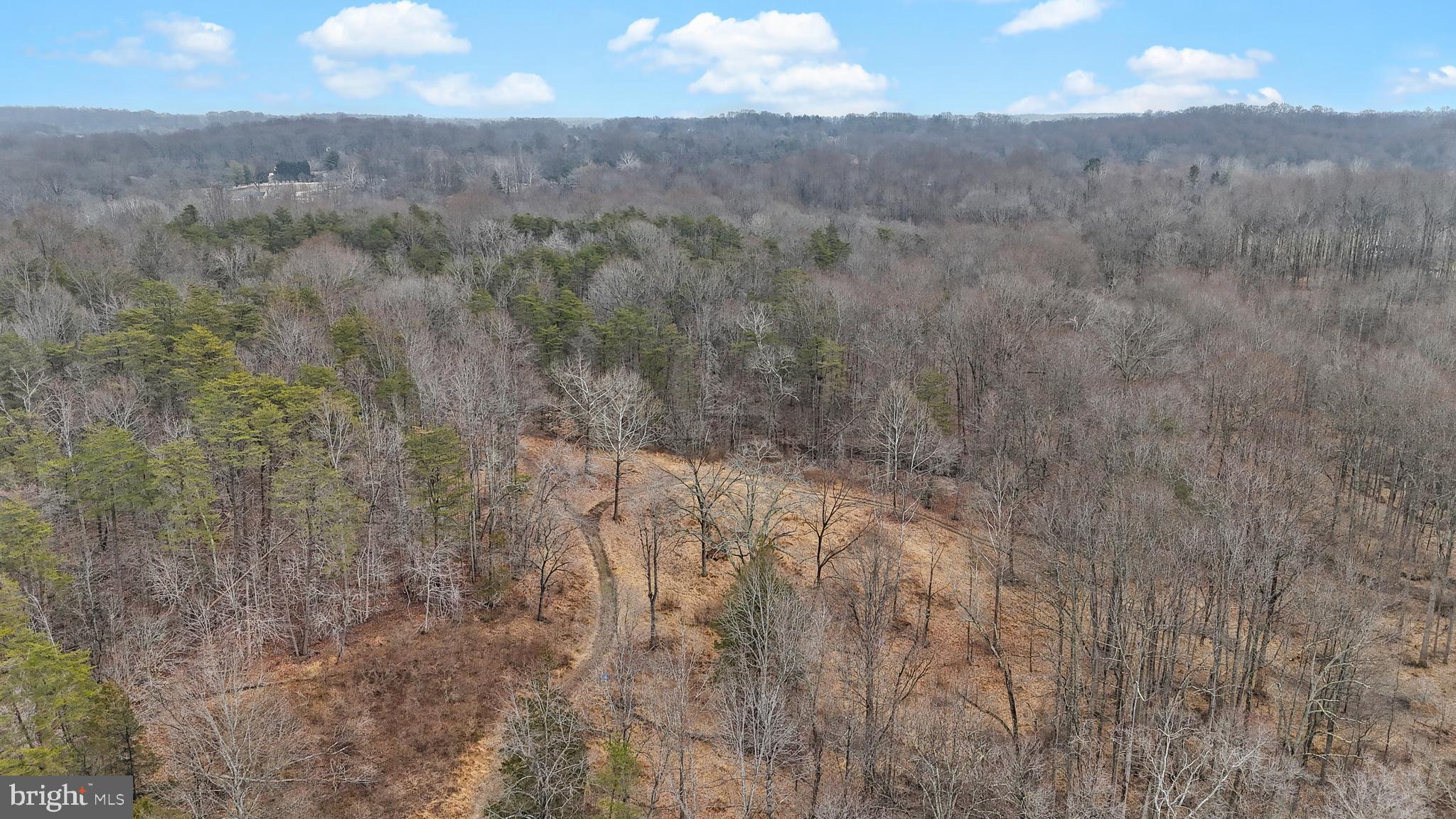 SOUTHERN KNOLL FARMS - Land