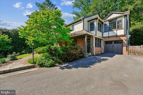 Homes For Sale - 6 Old Stage Court<br/> ROCKVILLE, MD 20852