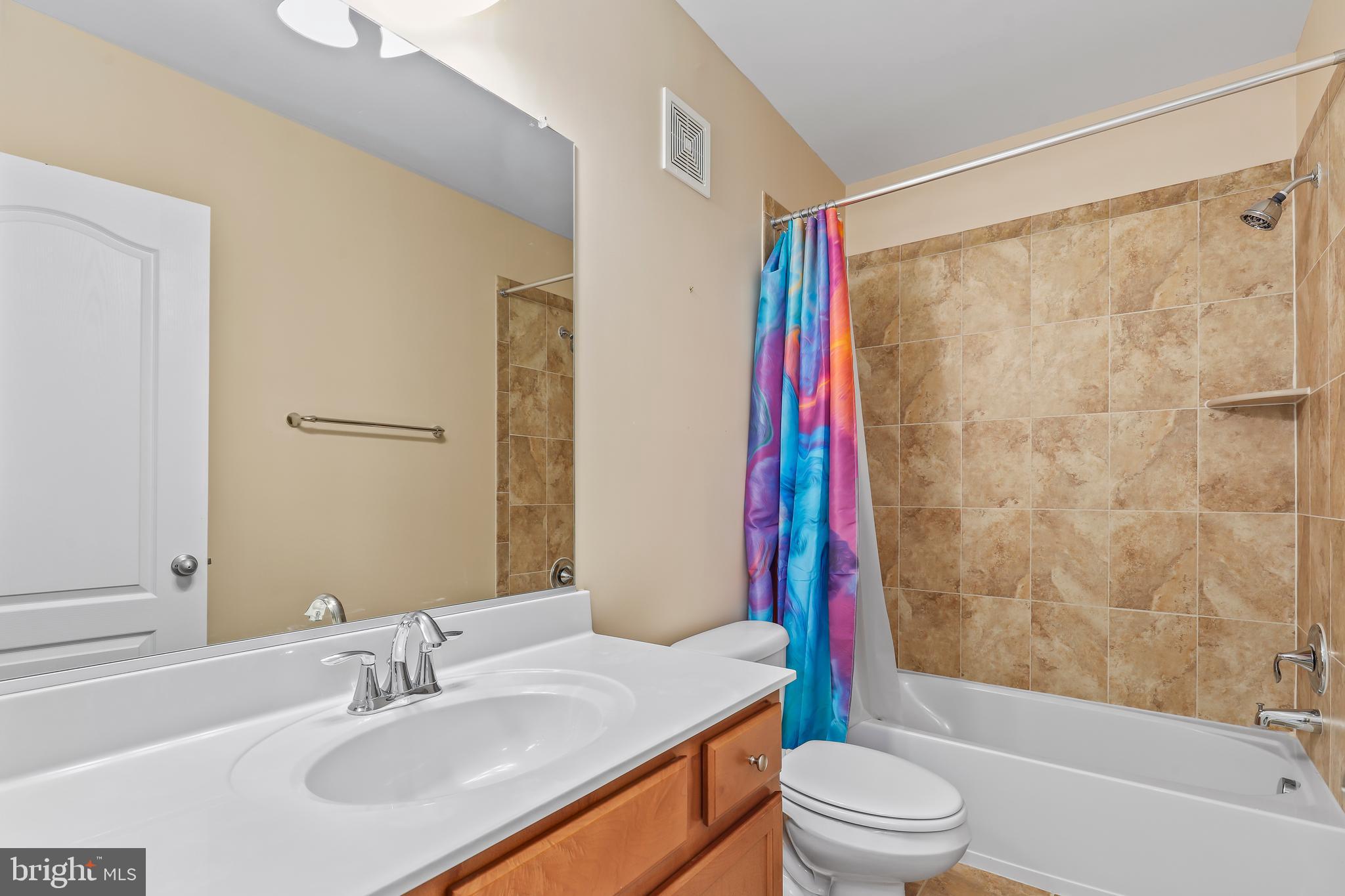 LANSDOWNE TOWN CENTER - Residential