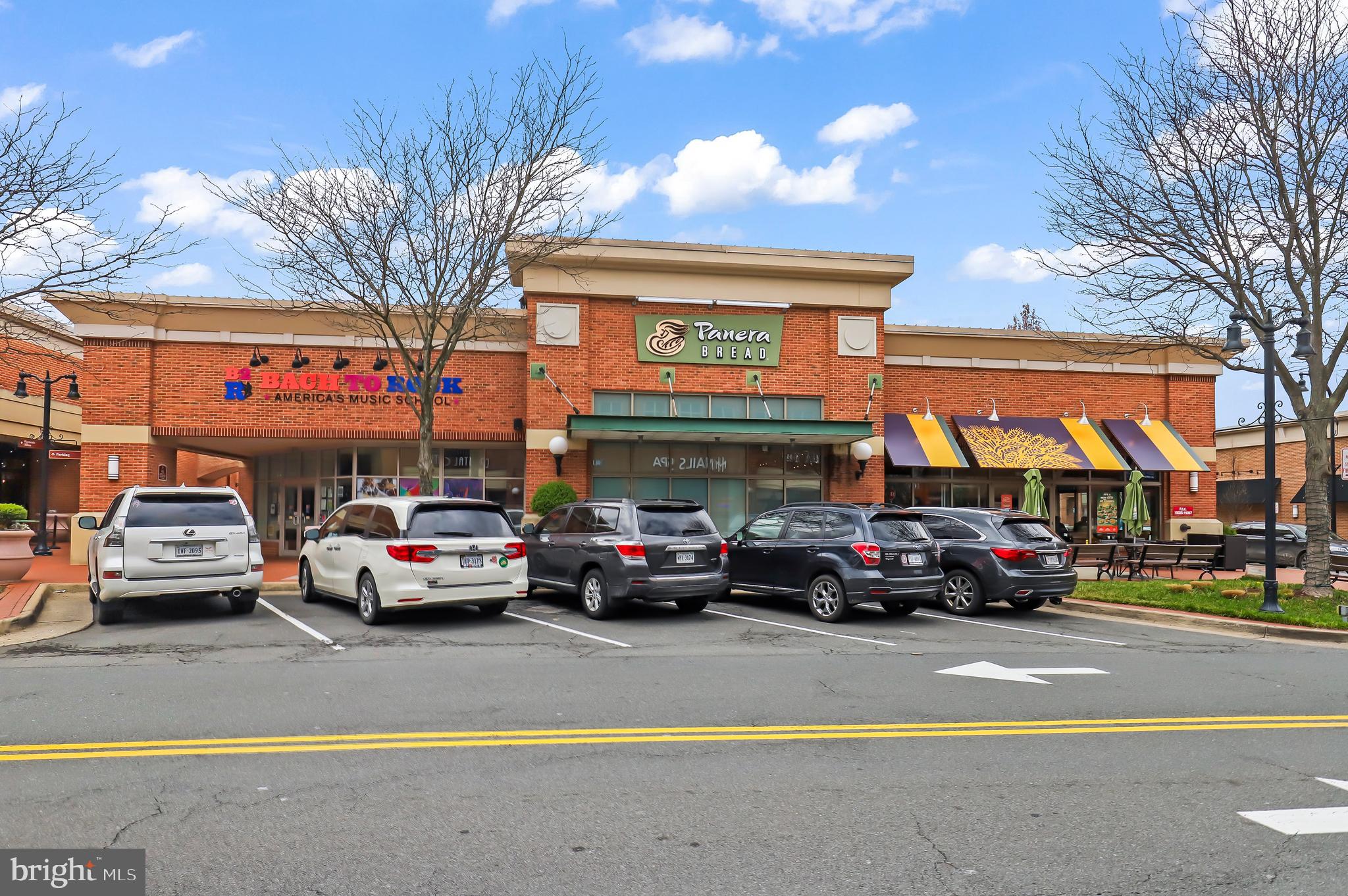 LANSDOWNE TOWN CENTER - Residential