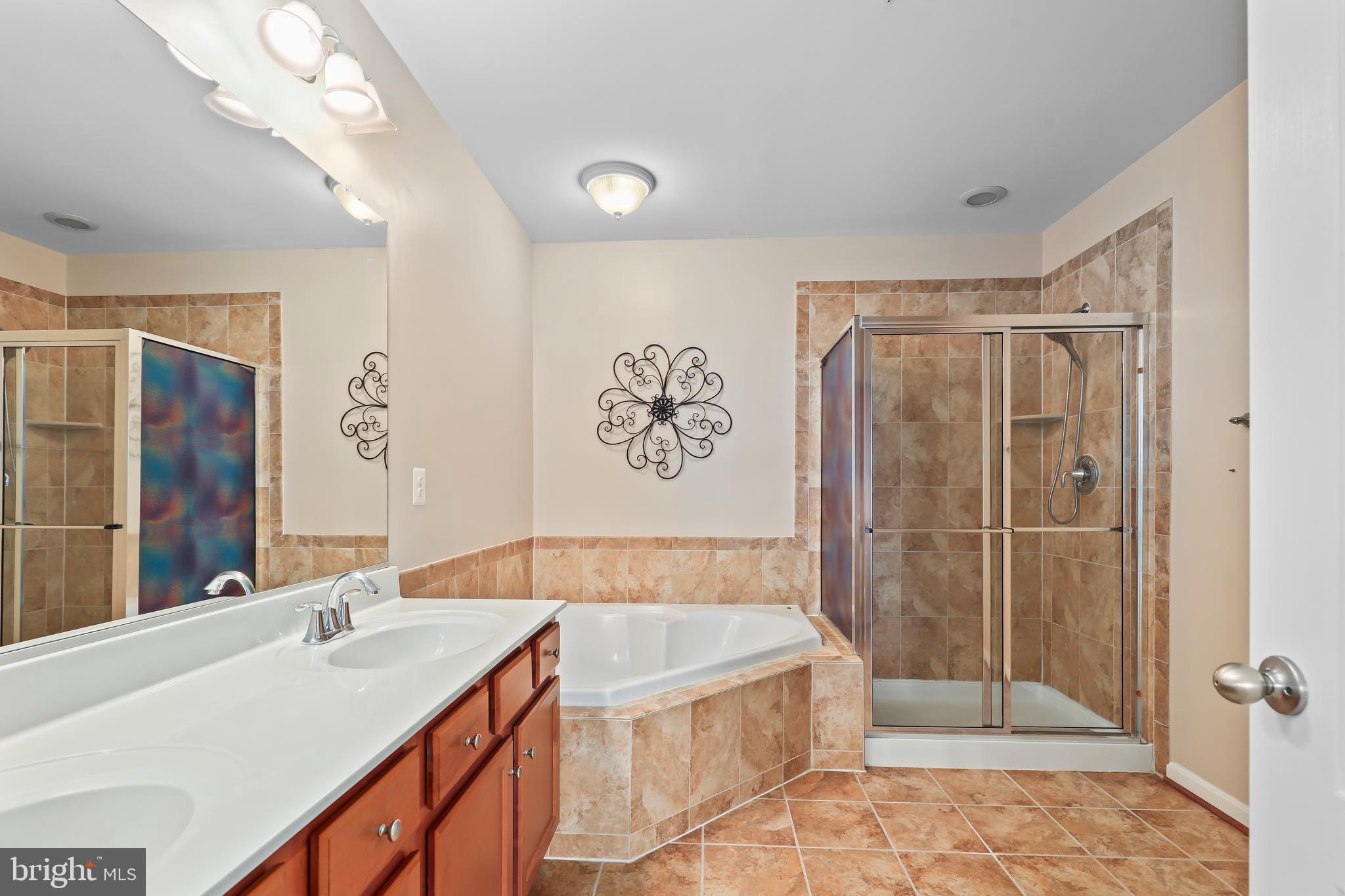 LANSDOWNE TOWN CENTER - Residential