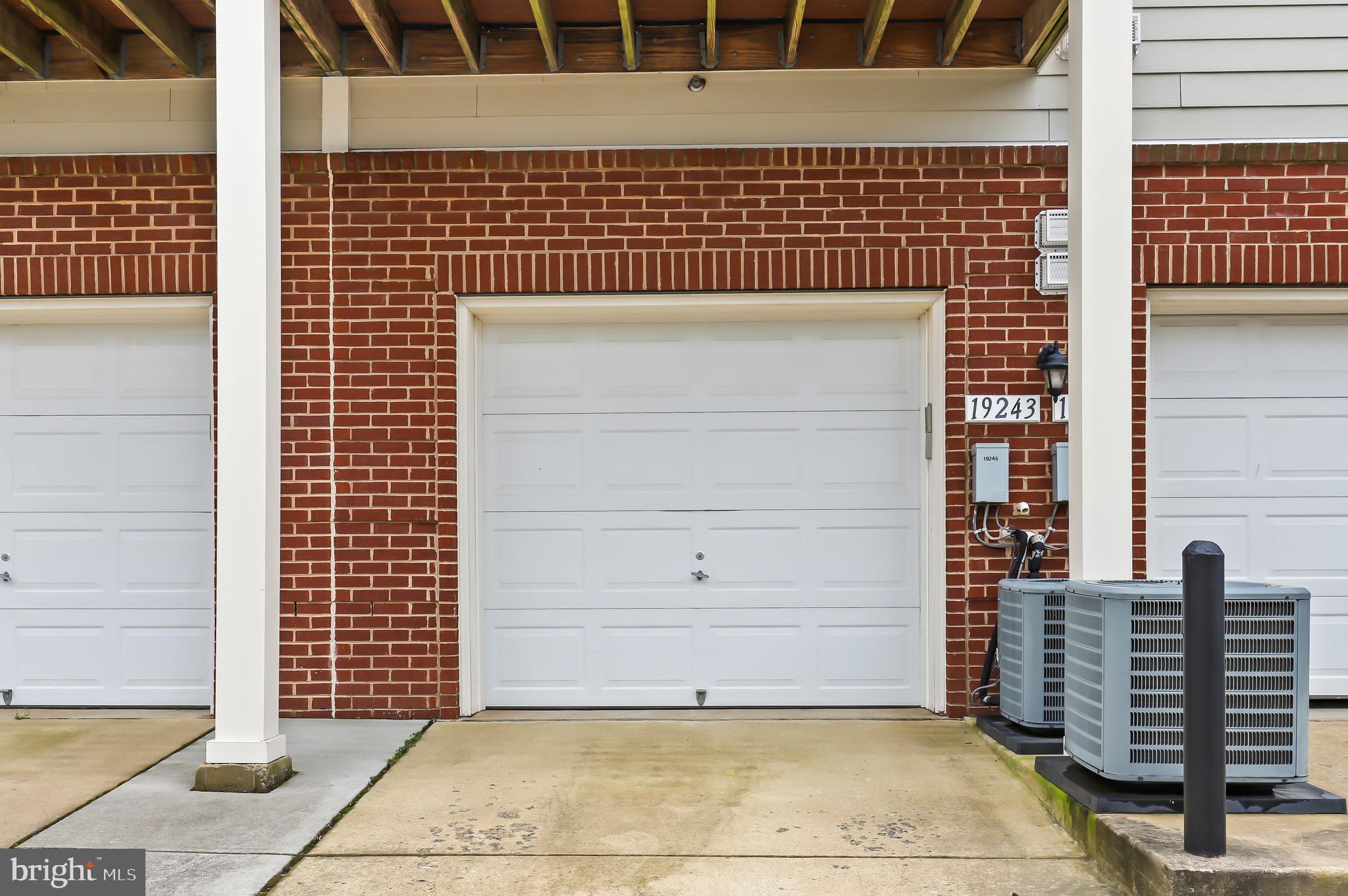 LANSDOWNE TOWN CENTER - Residential