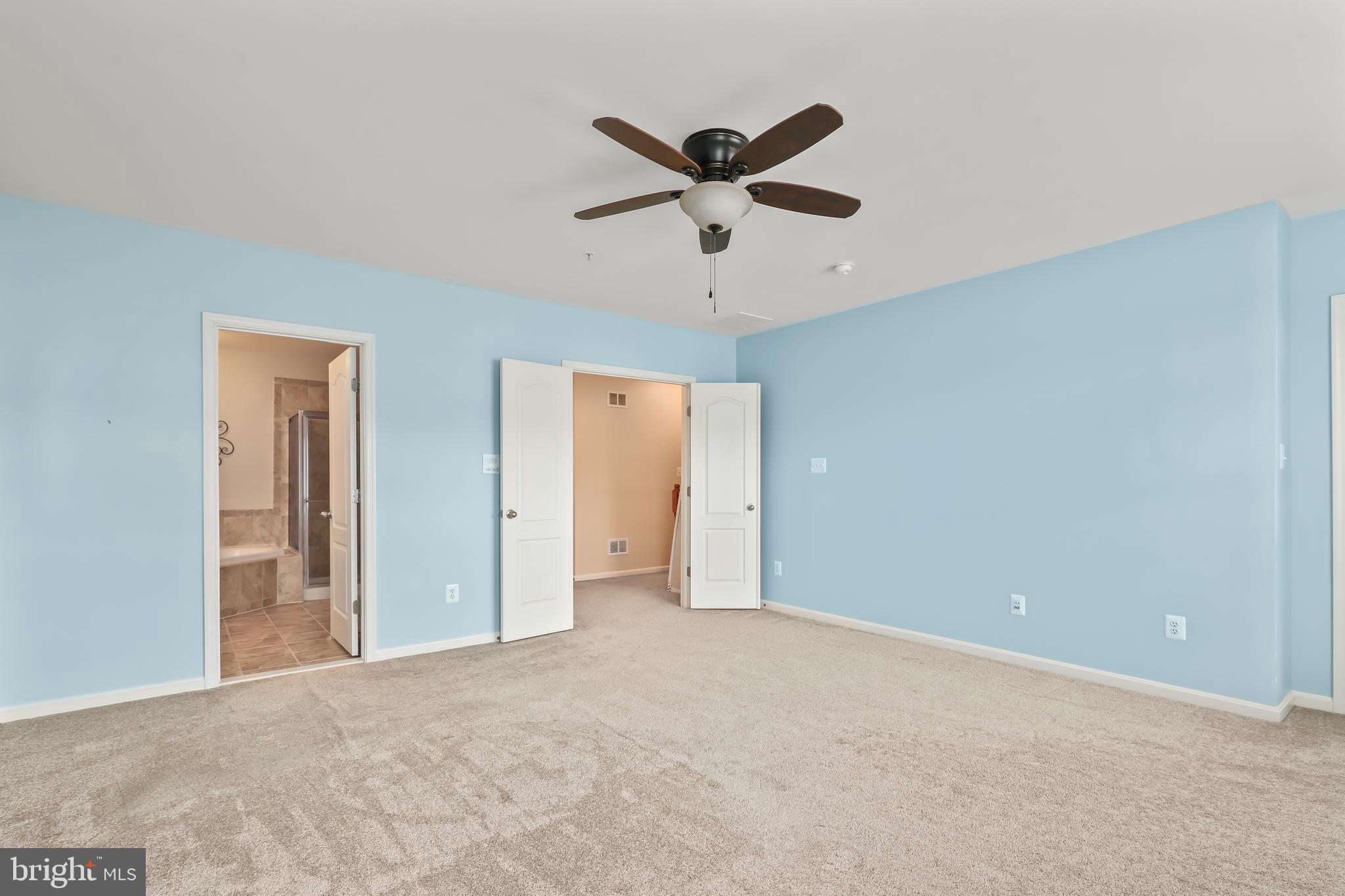 LANSDOWNE TOWN CENTER - Residential