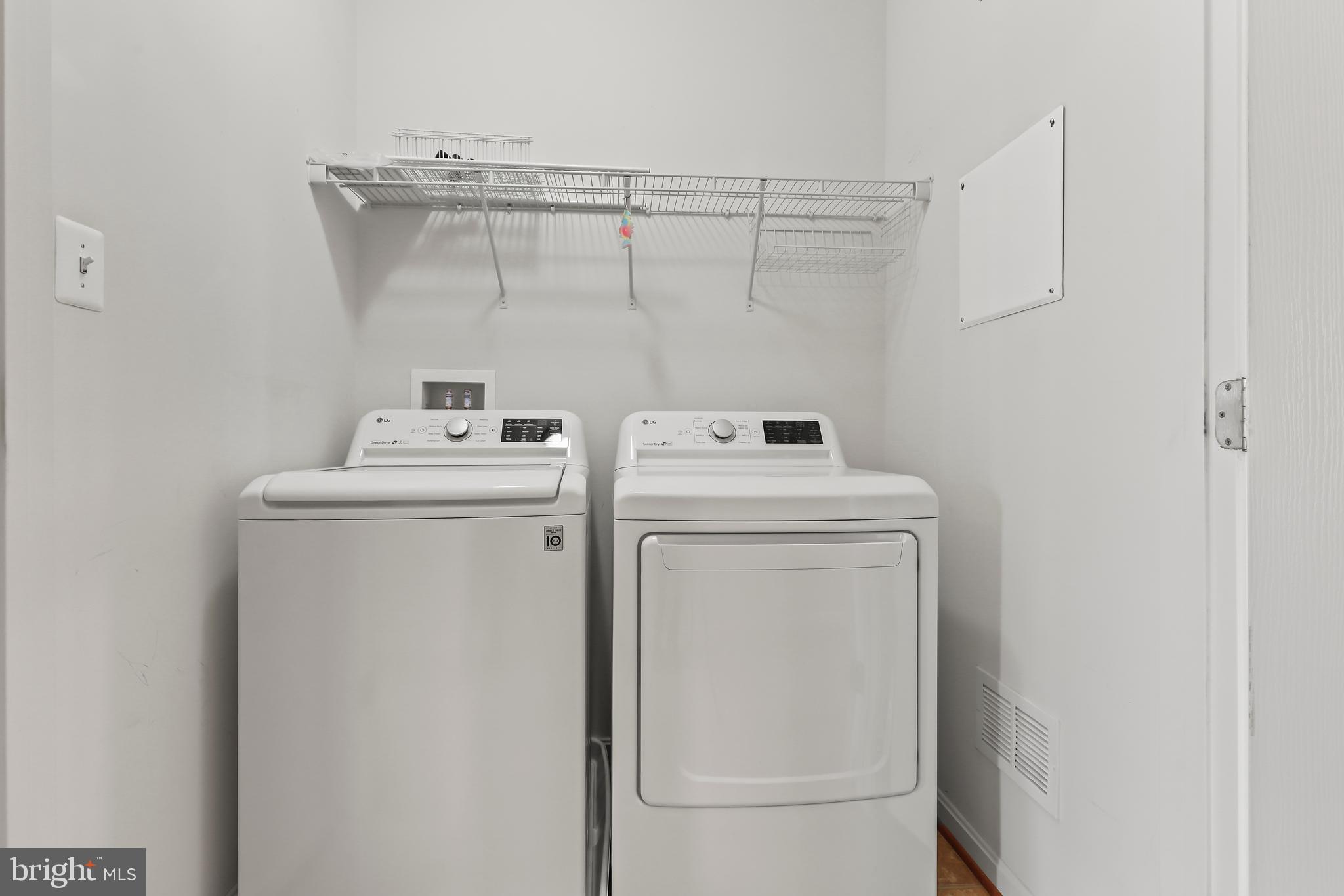 LANSDOWNE TOWN CENTER - Residential